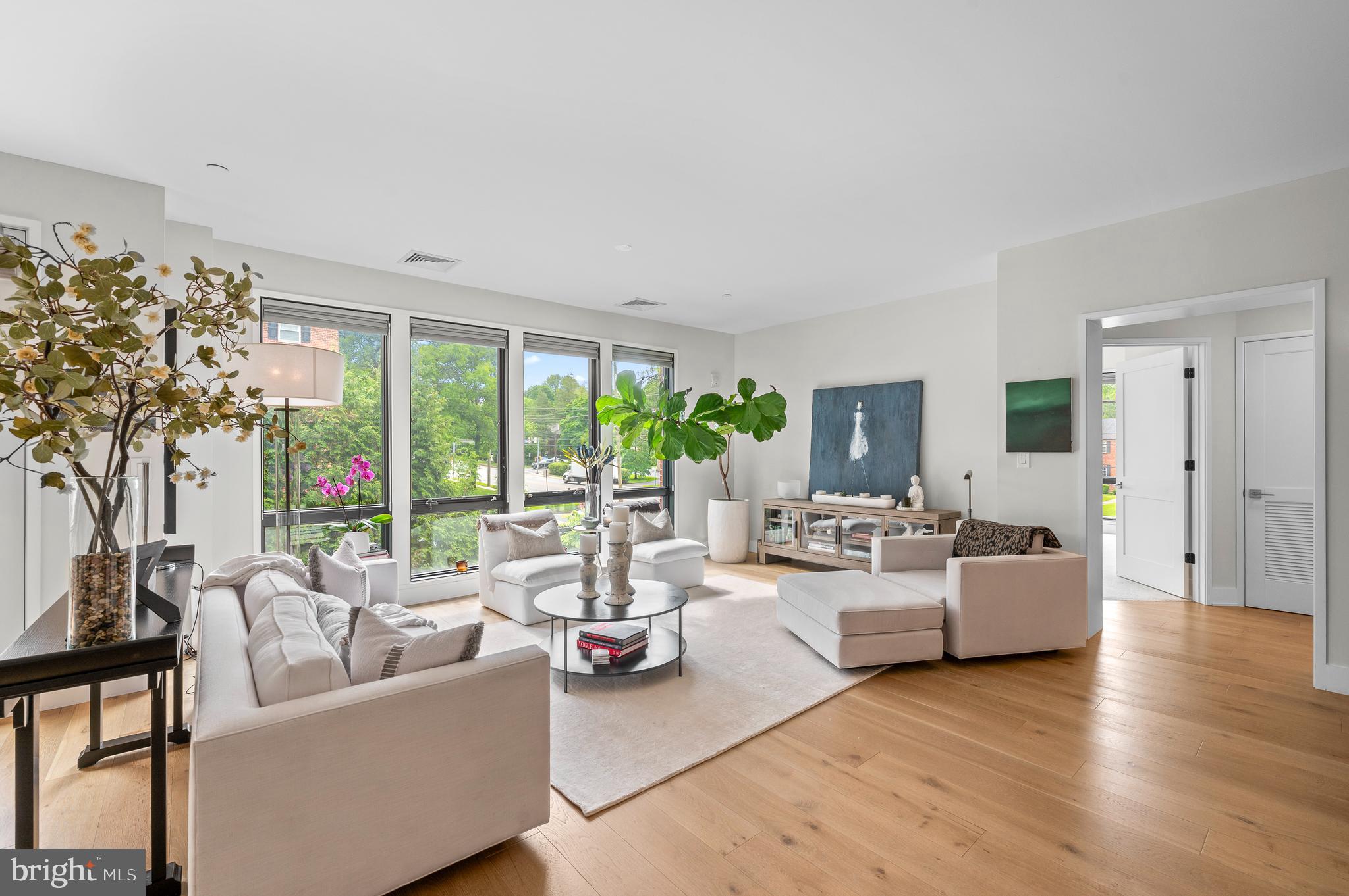427 E LANCASTER AVENUE 1101