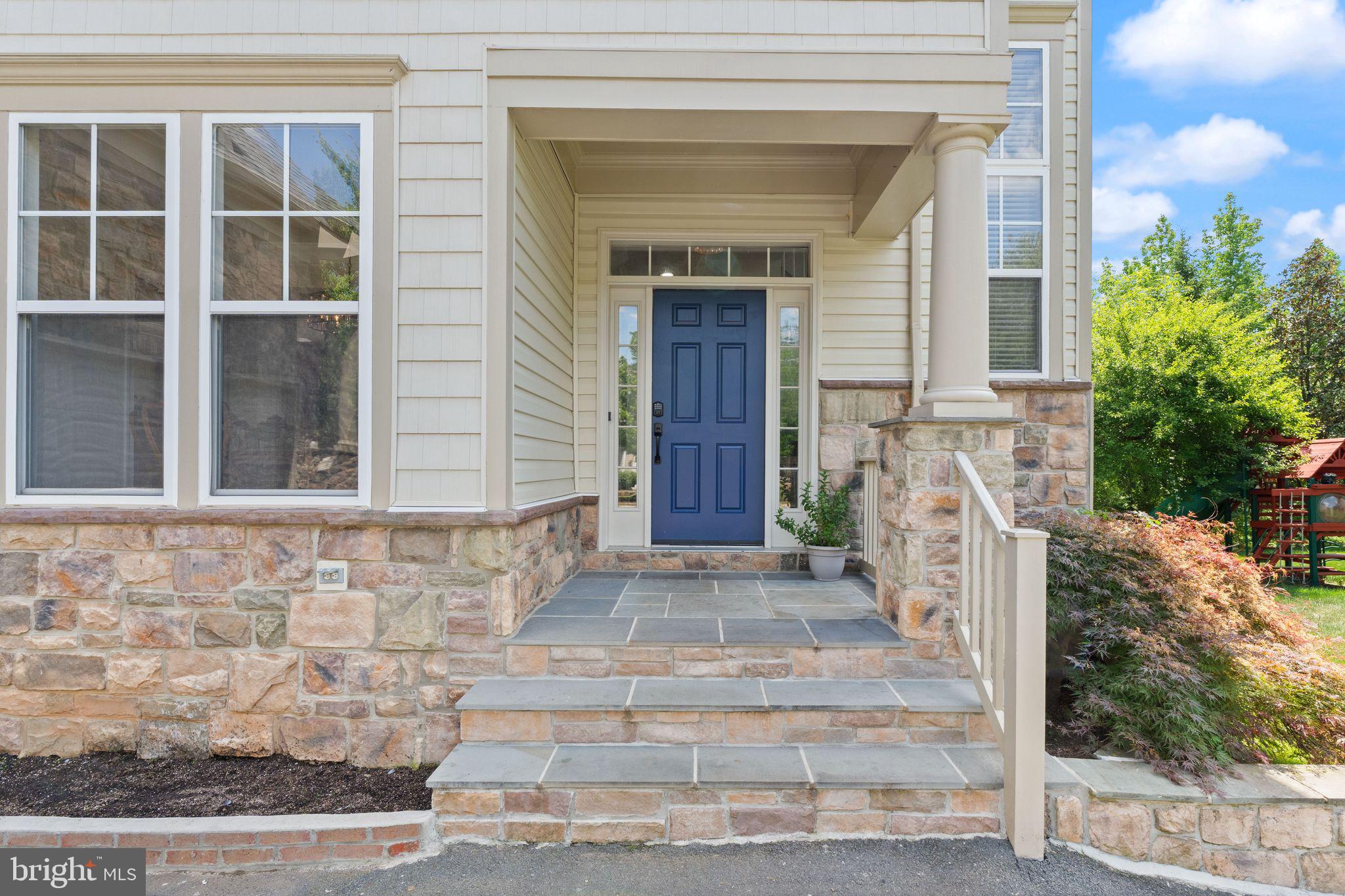 12850 VICTORY LAKES LOOP