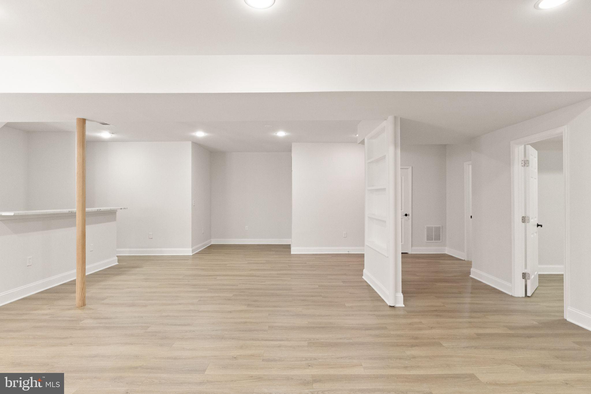 VICTORY LAKES - Residential