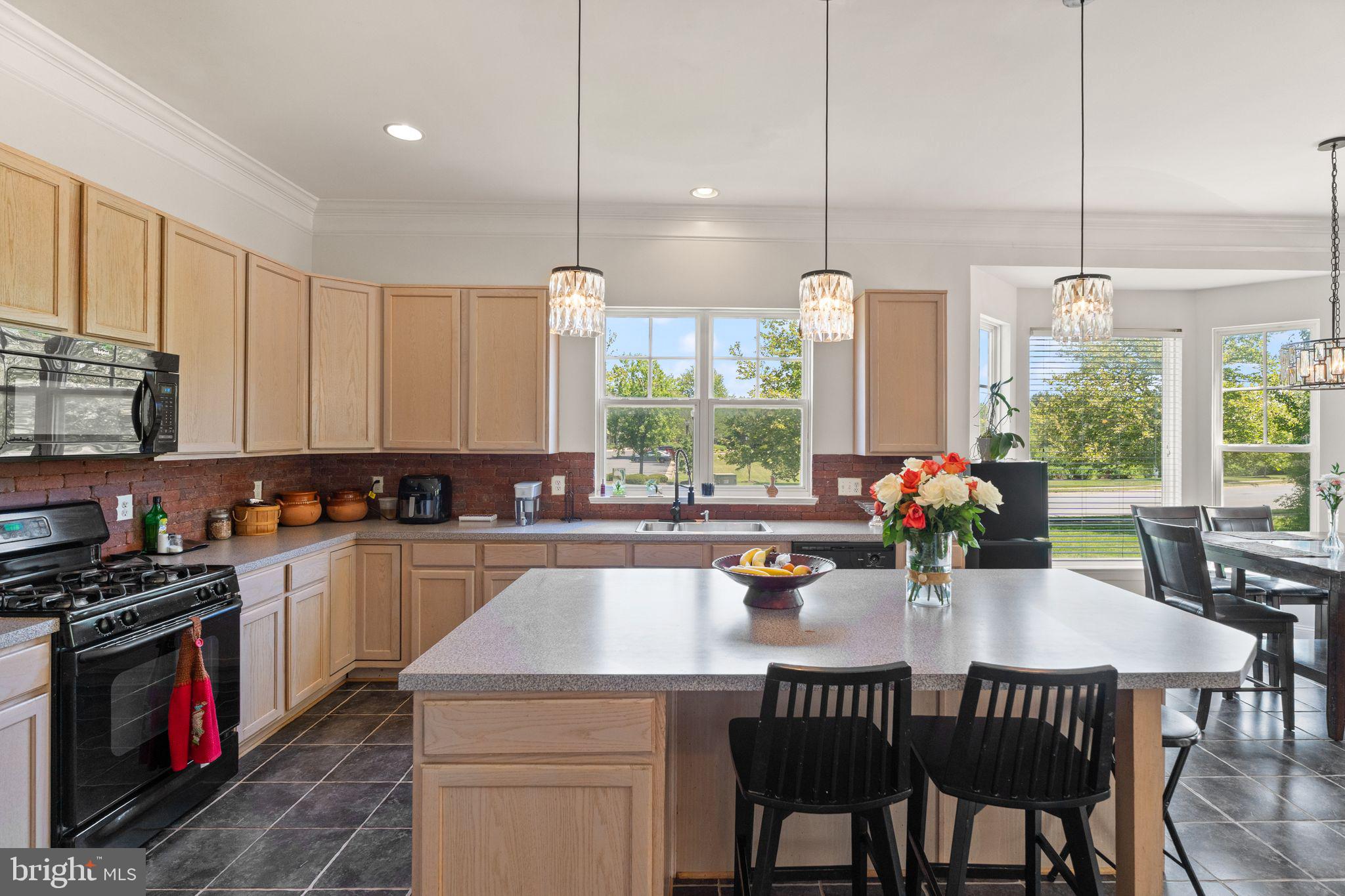 VICTORY LAKES - Residential