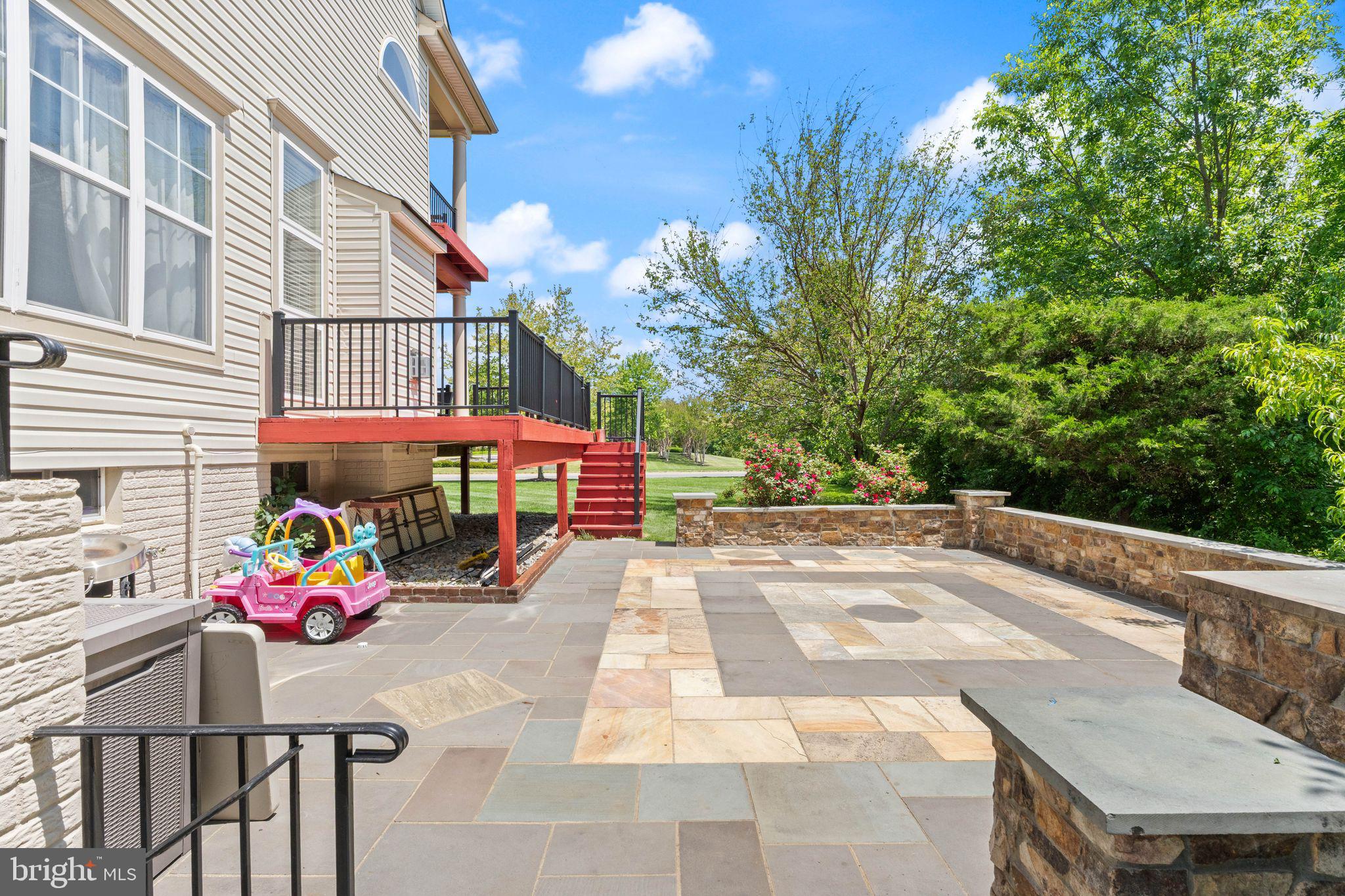 VICTORY LAKES - Residential