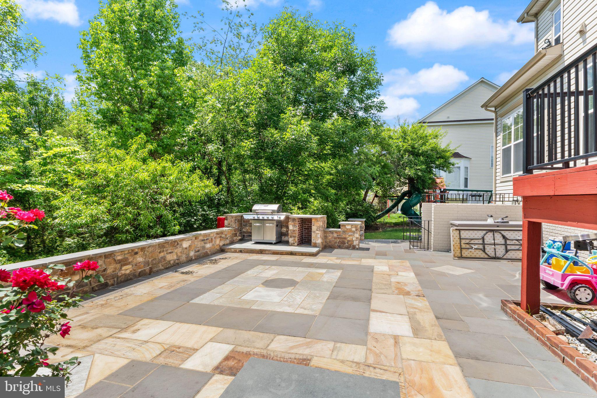VICTORY LAKES - Residential