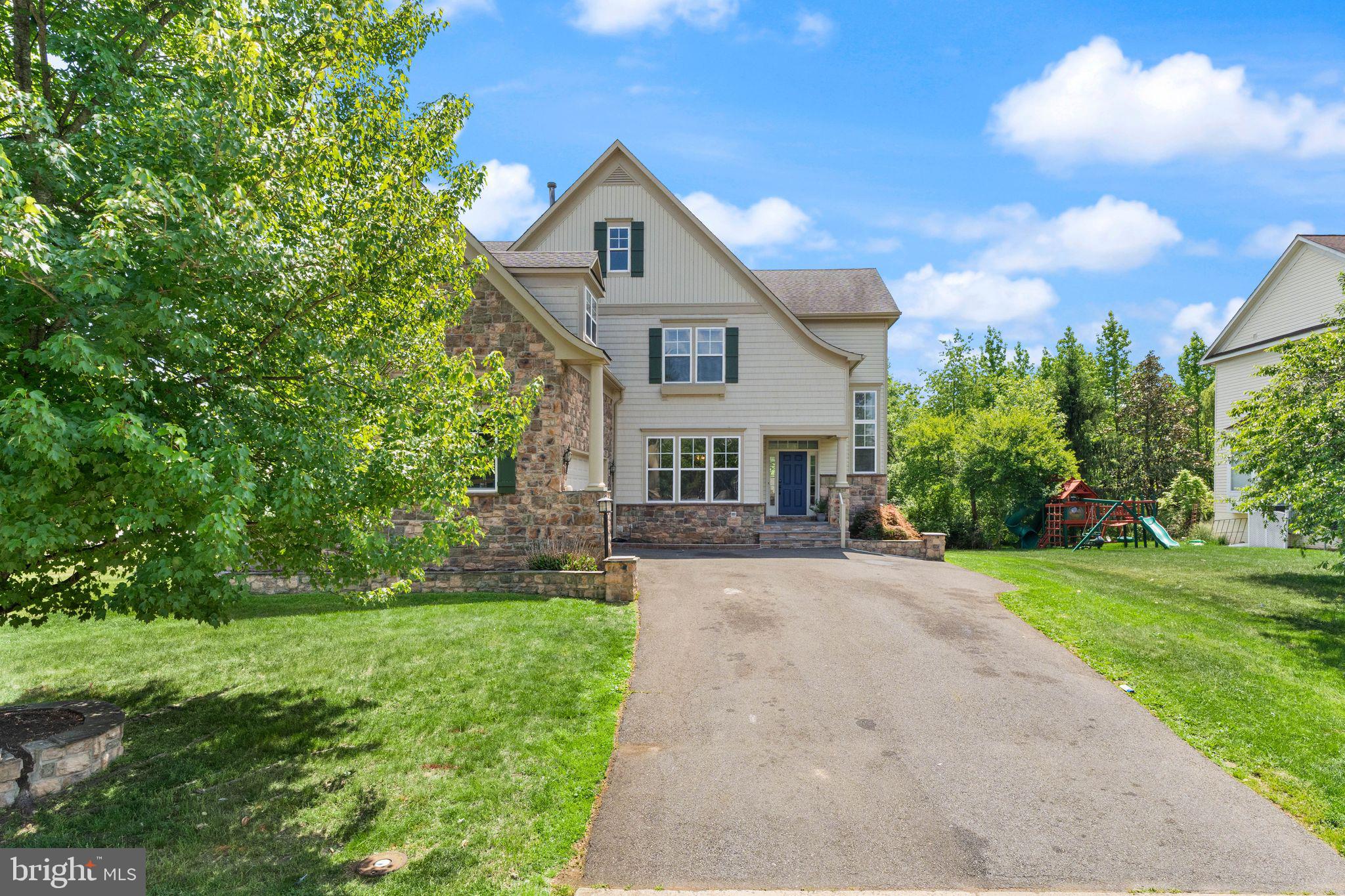 12850 VICTORY LAKES LOOP