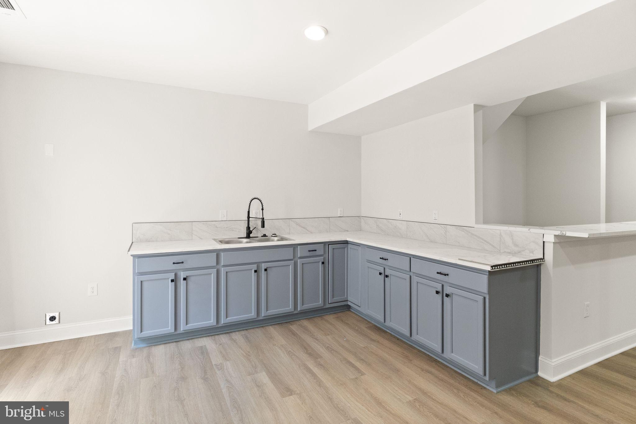 VICTORY LAKES - Residential
