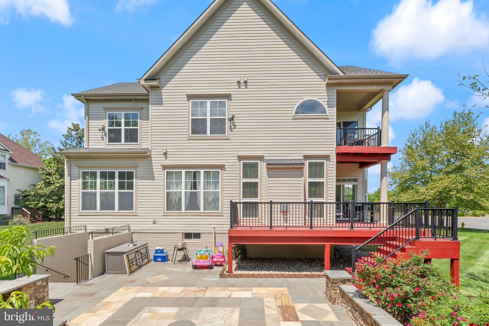 VICTORY LAKES - Residential