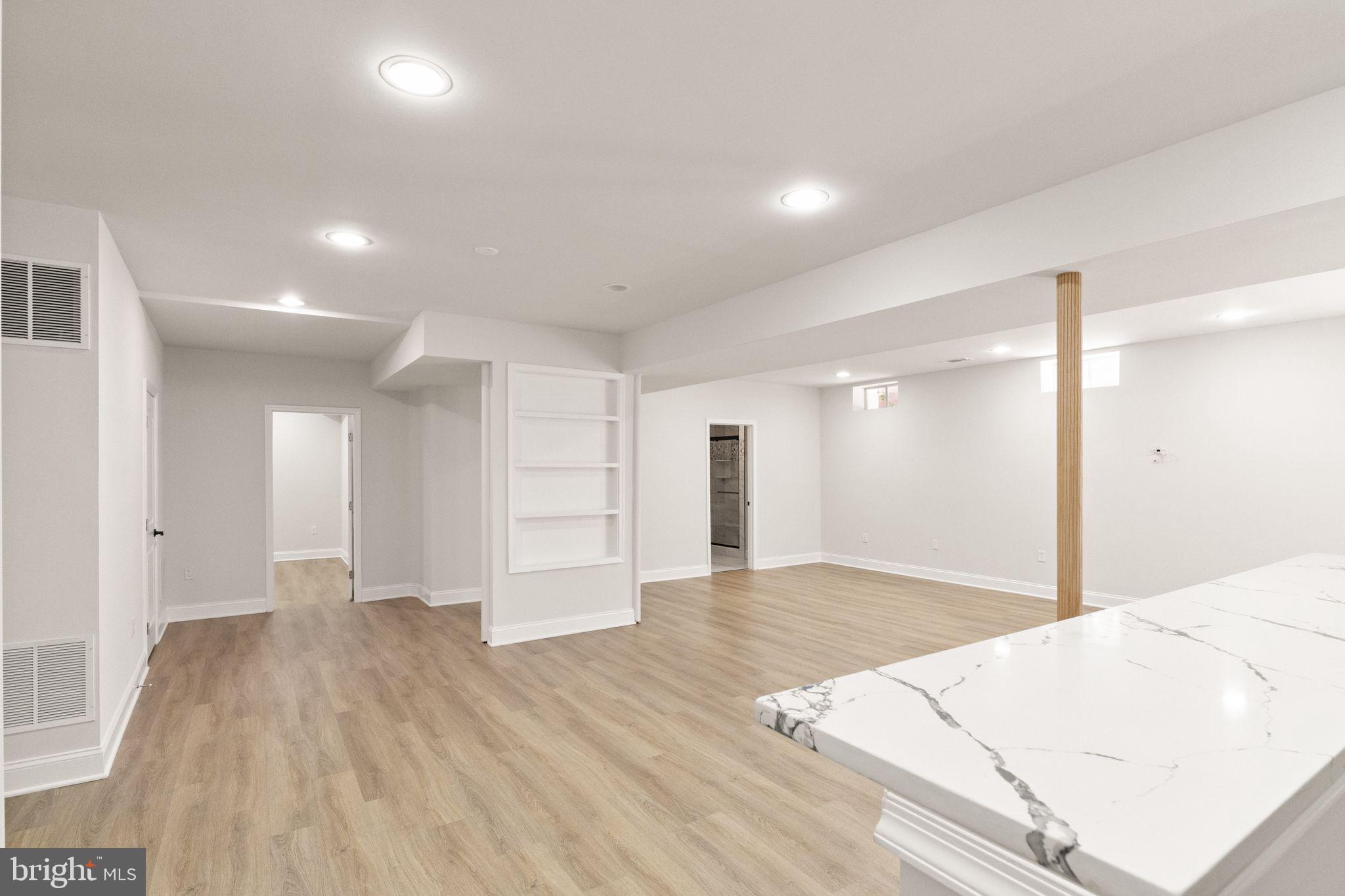 VICTORY LAKES - Residential