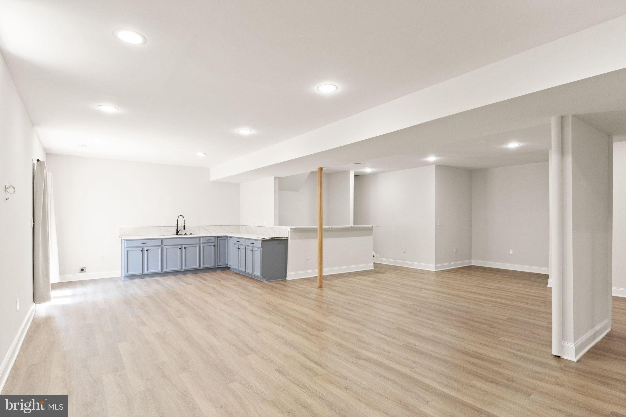 VICTORY LAKES - Residential