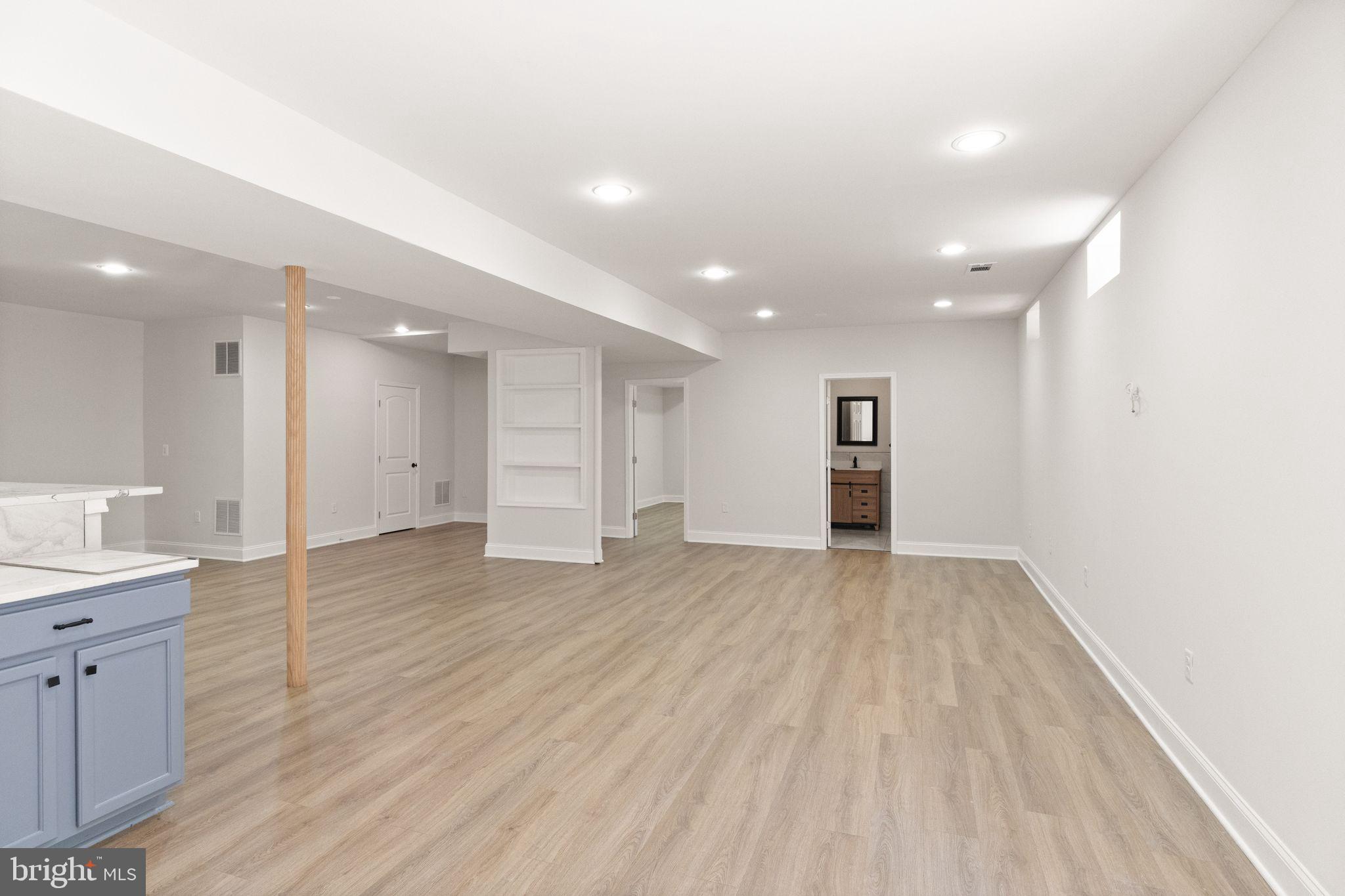 VICTORY LAKES - Residential