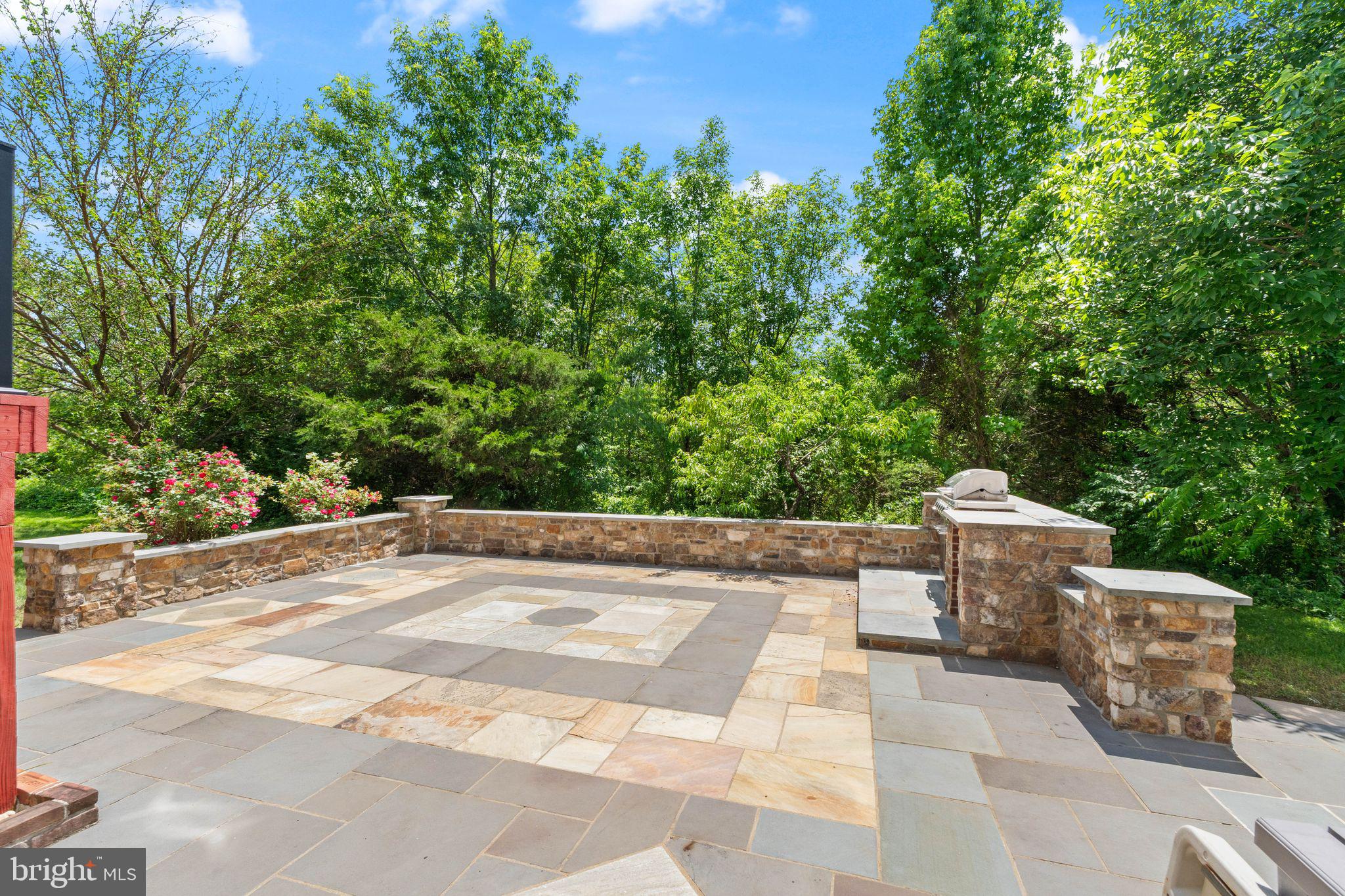 VICTORY LAKES - Residential