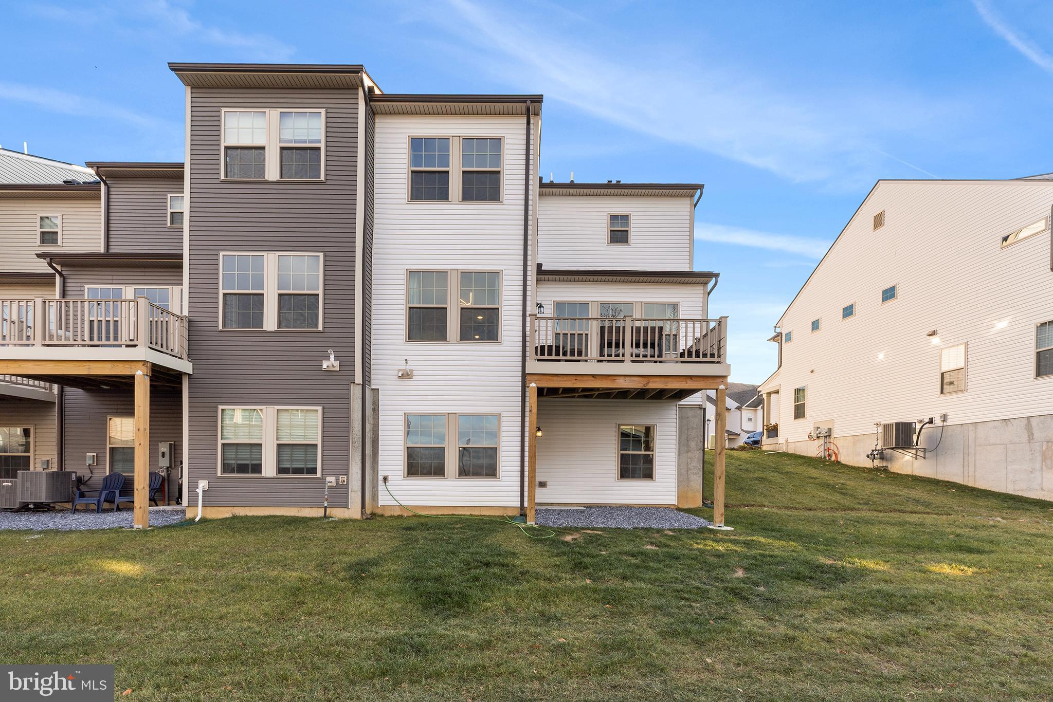 SPRING LAKE - Residential