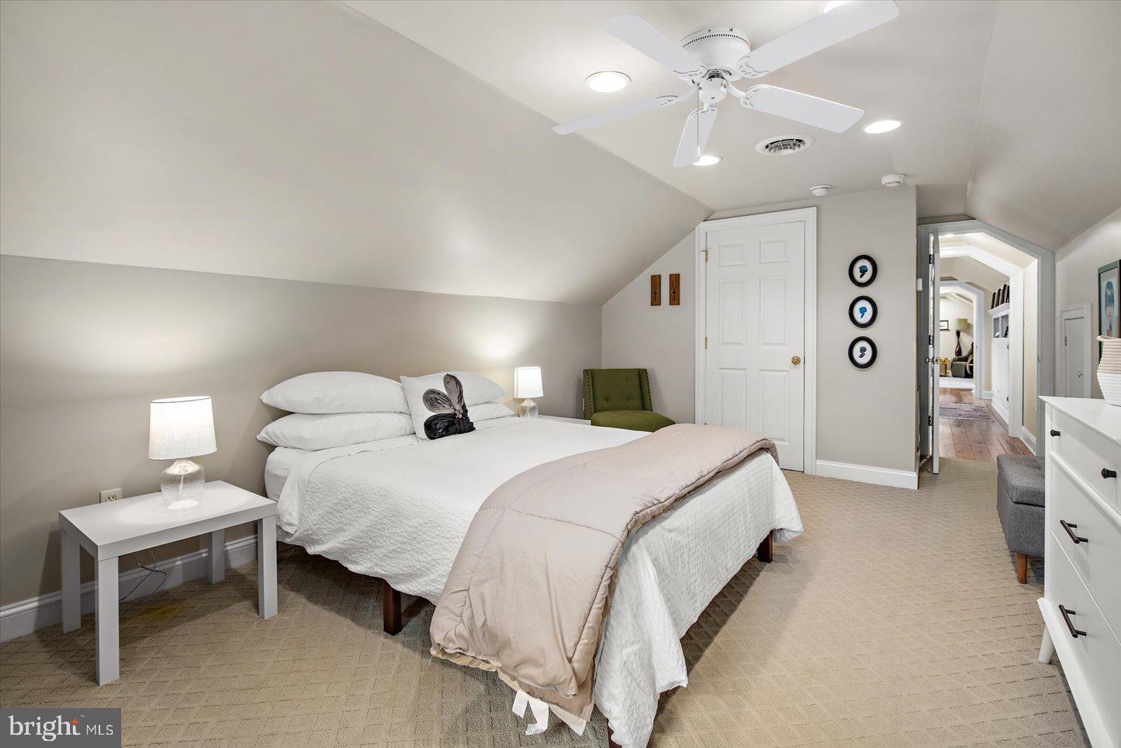 TONY TANK - Residential