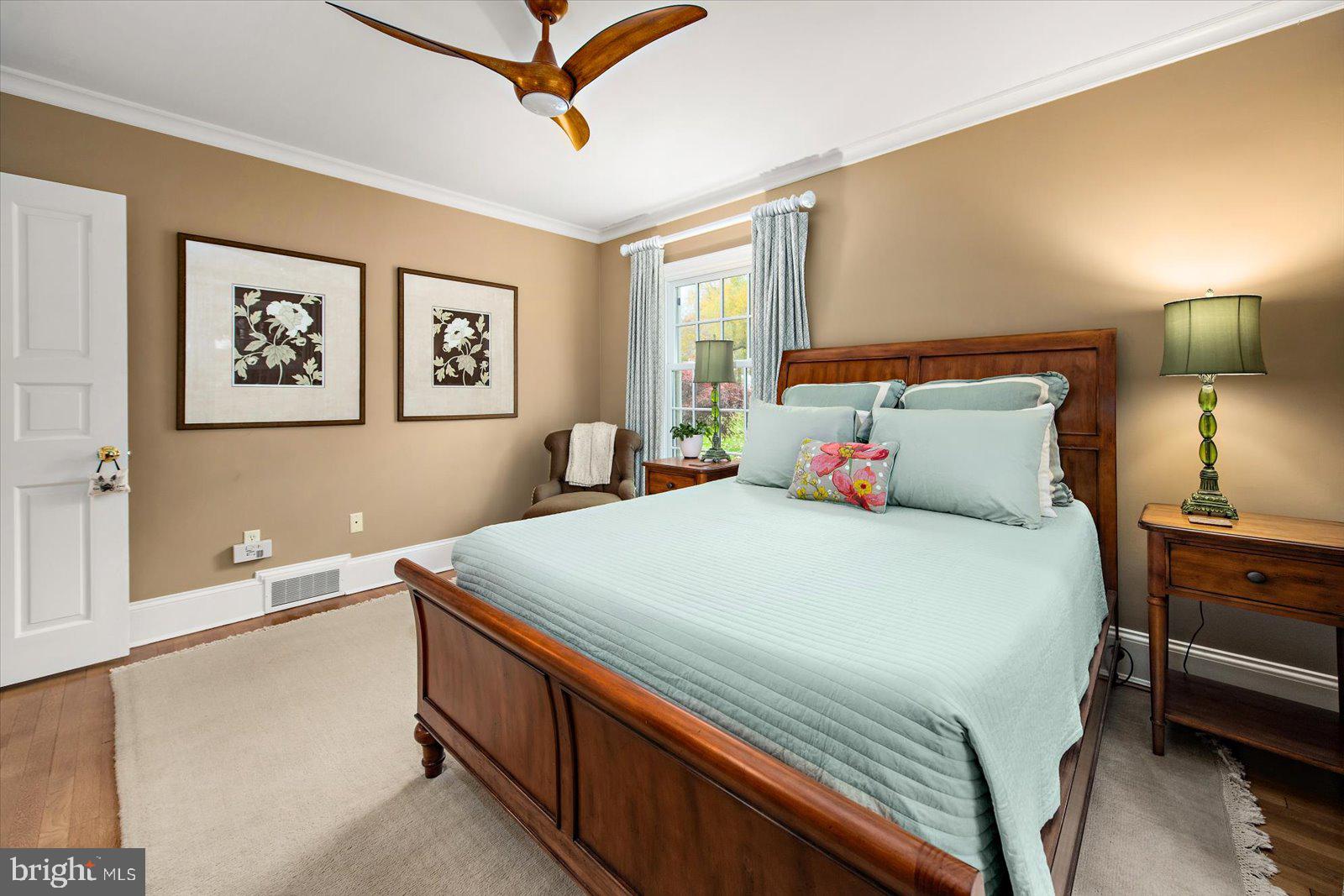 TONY TANK - Residential