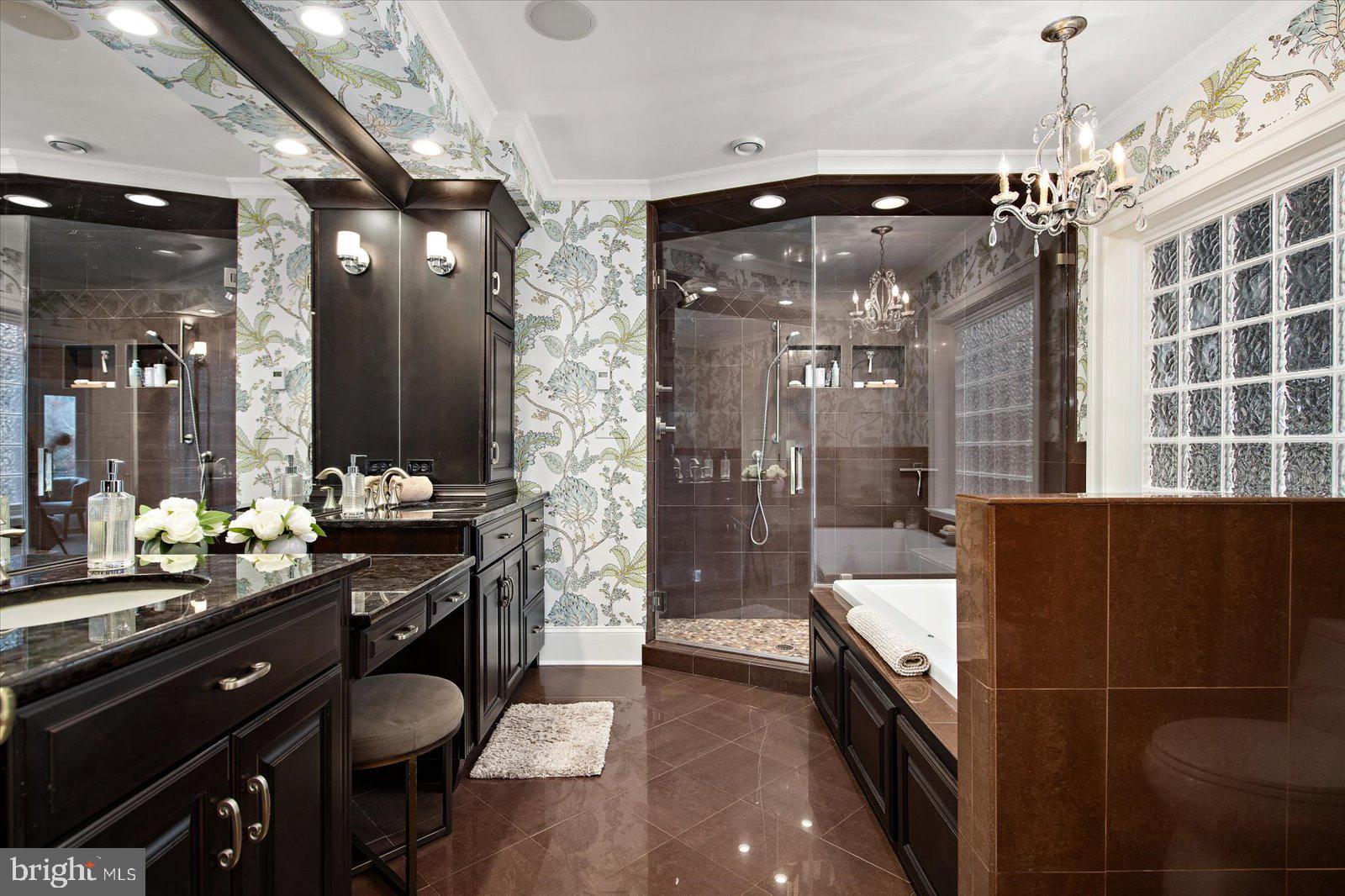 TONY TANK - Residential