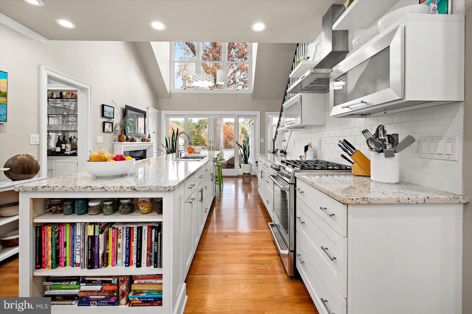 TONY TANK - Residential