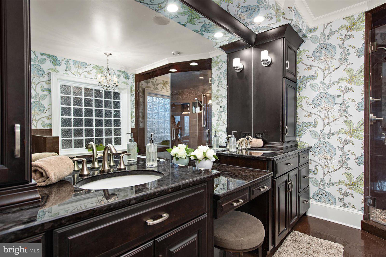 TONY TANK - Residential