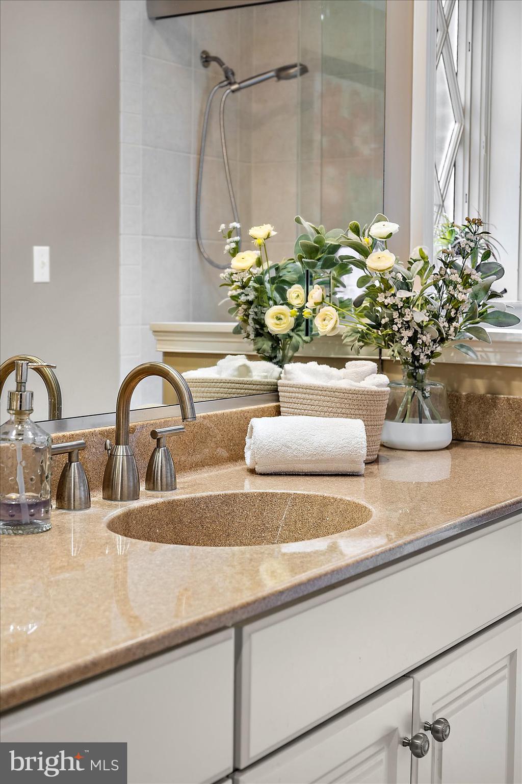 TONY TANK - Residential