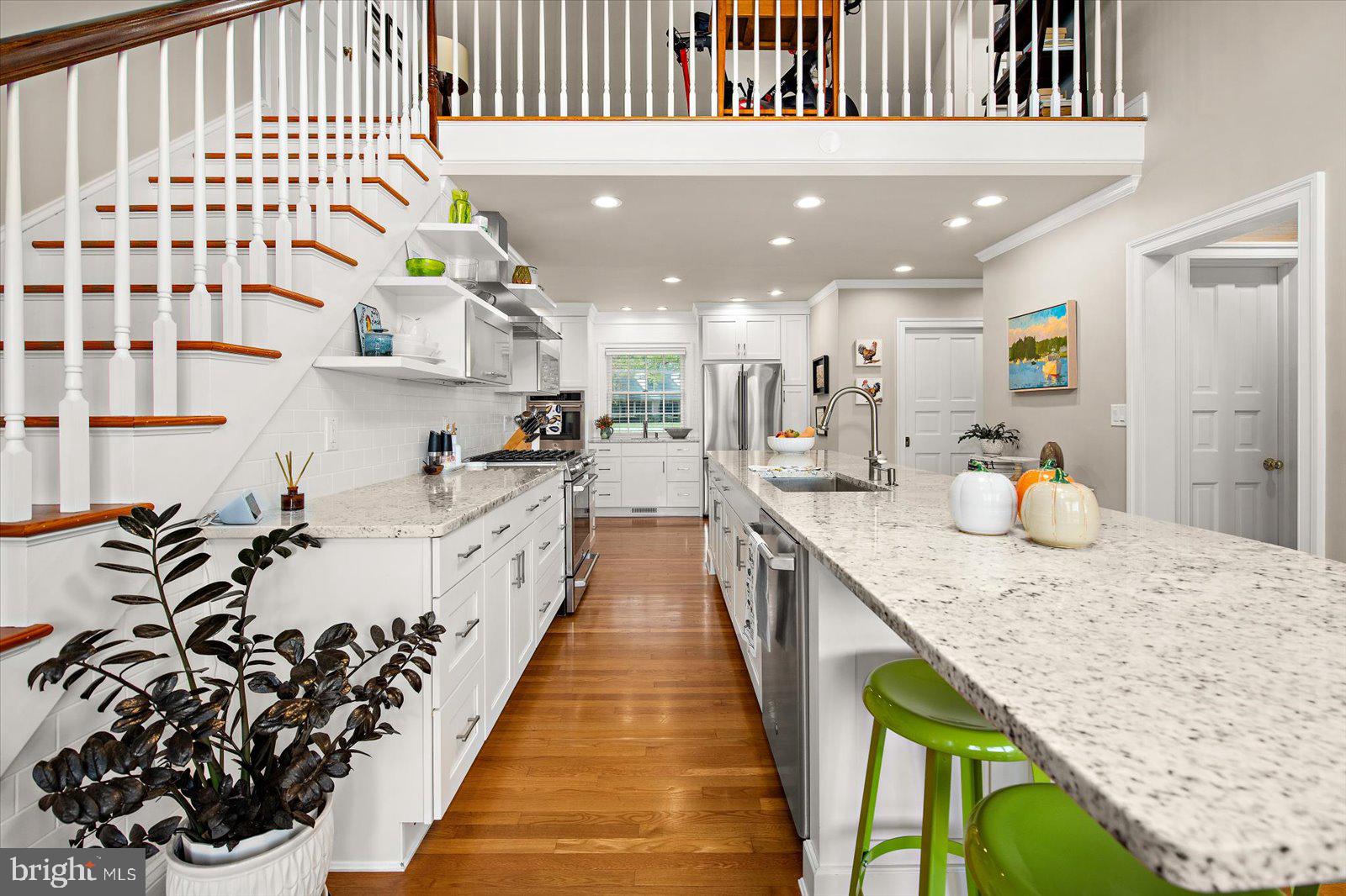 TONY TANK - Residential