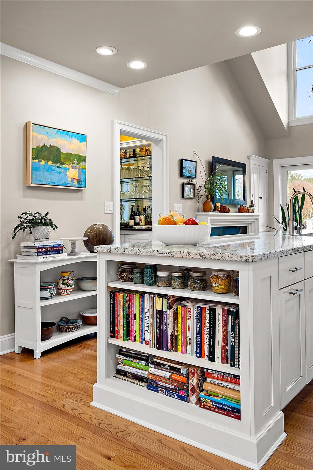 TONY TANK - Residential