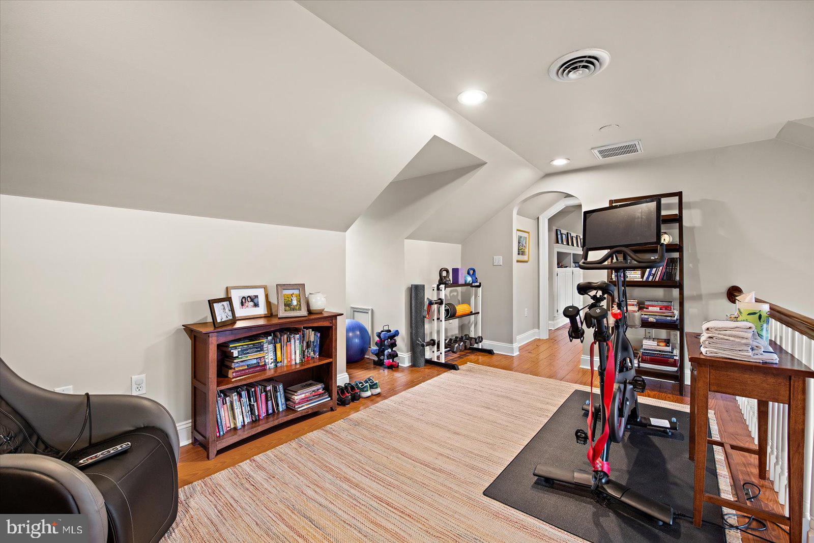 TONY TANK - Residential