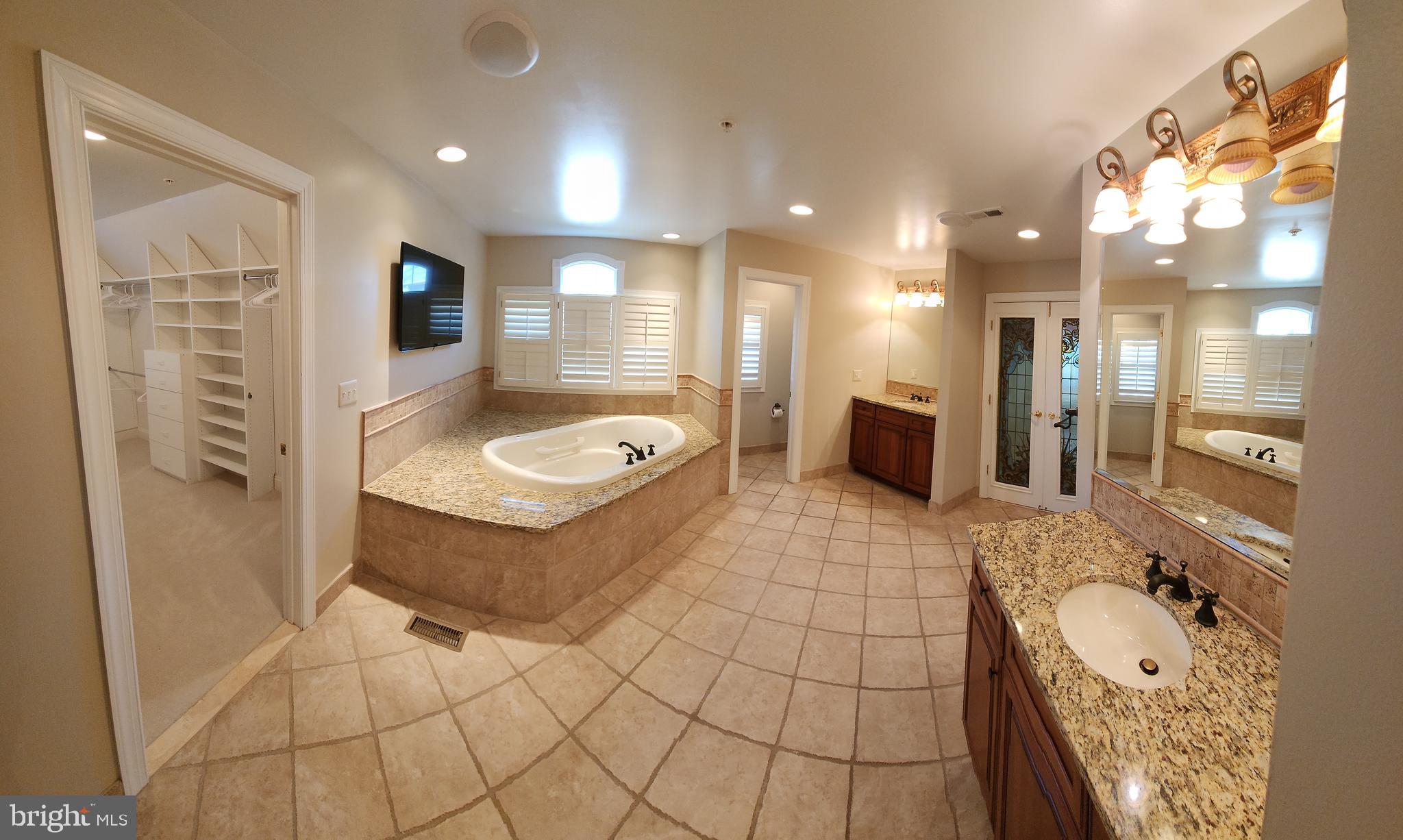 CALVERTON - Residential