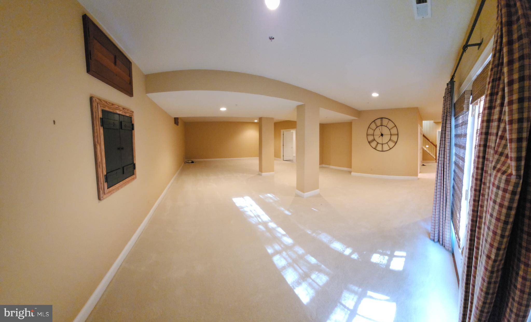 CALVERTON - Residential