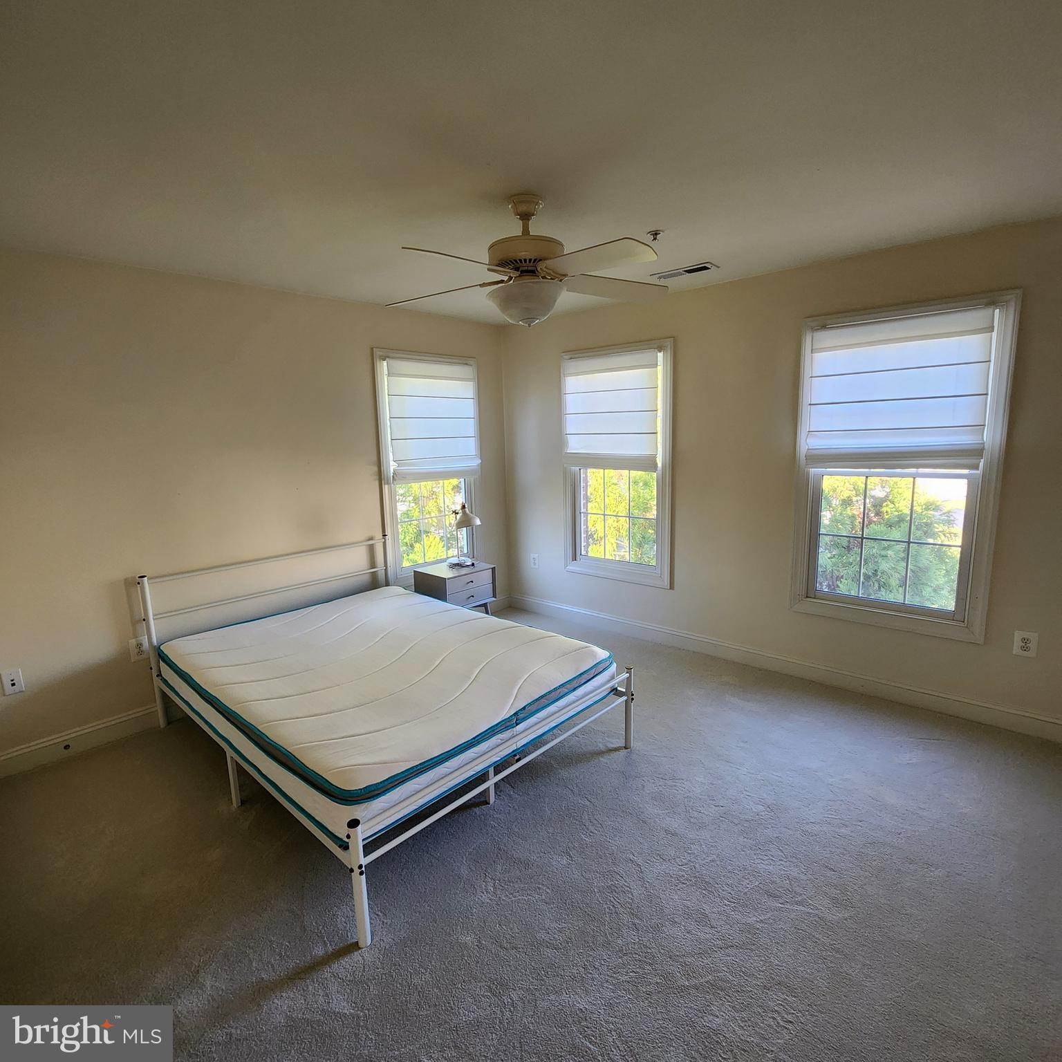 CALVERTON - Residential