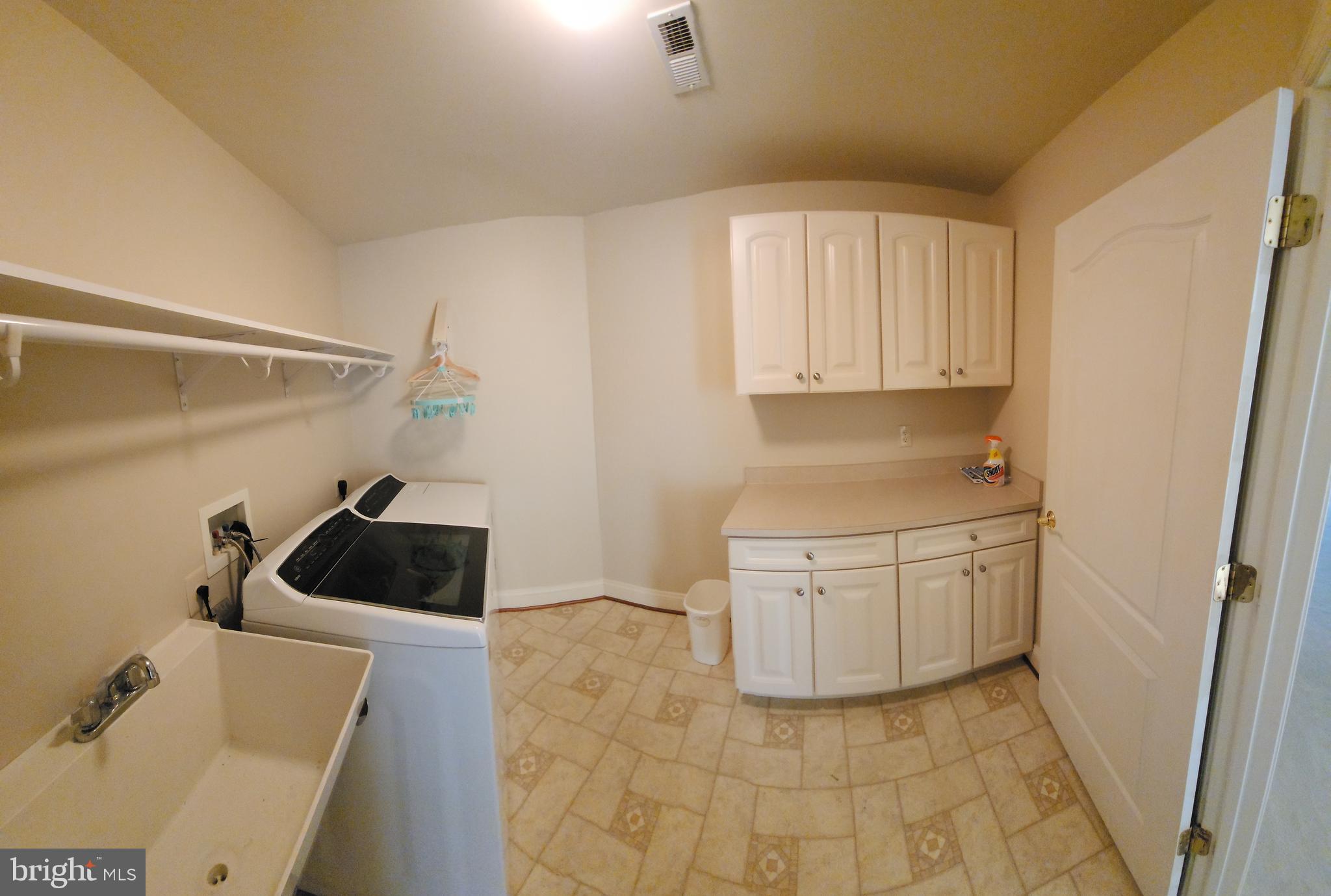 CALVERTON - Residential