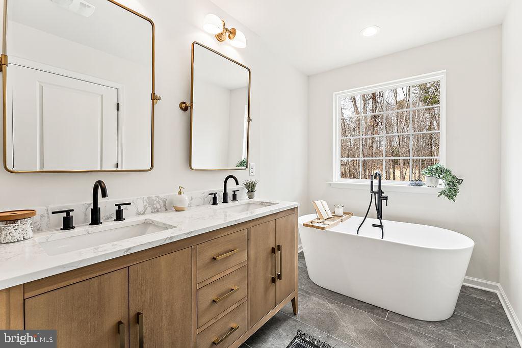 WOODLYN ACRES - Residential