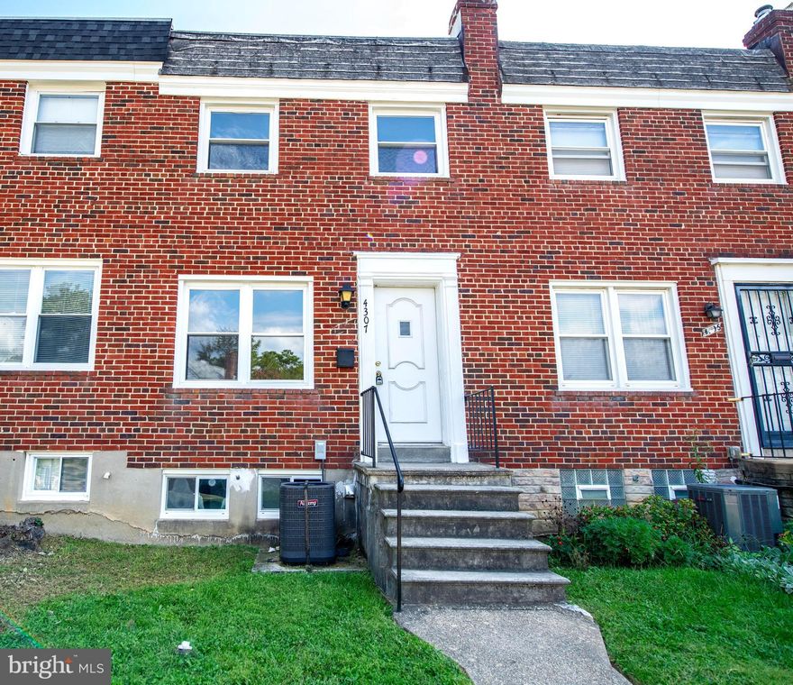 Hardwood floors throughout this move-in ready updated 3 bedroom, 1.5 bath townhouse. Spacious living room and master bedroom on main level. Light and bright eat-in kitchen has quartz counter tops, ceramic tile floor, ceramic tile back splash, gas range, dishwasher and refrigerator and is on the lower level with walk-out to backyard. Upper level has 2 bedrooms and full bath. Lower level utility room has lots of storage, laundry tub, washer & gas dryer, and 1/2 bath. Patio and fenced backyard has plenty of room for entertaining! Don't let this one pass you by!