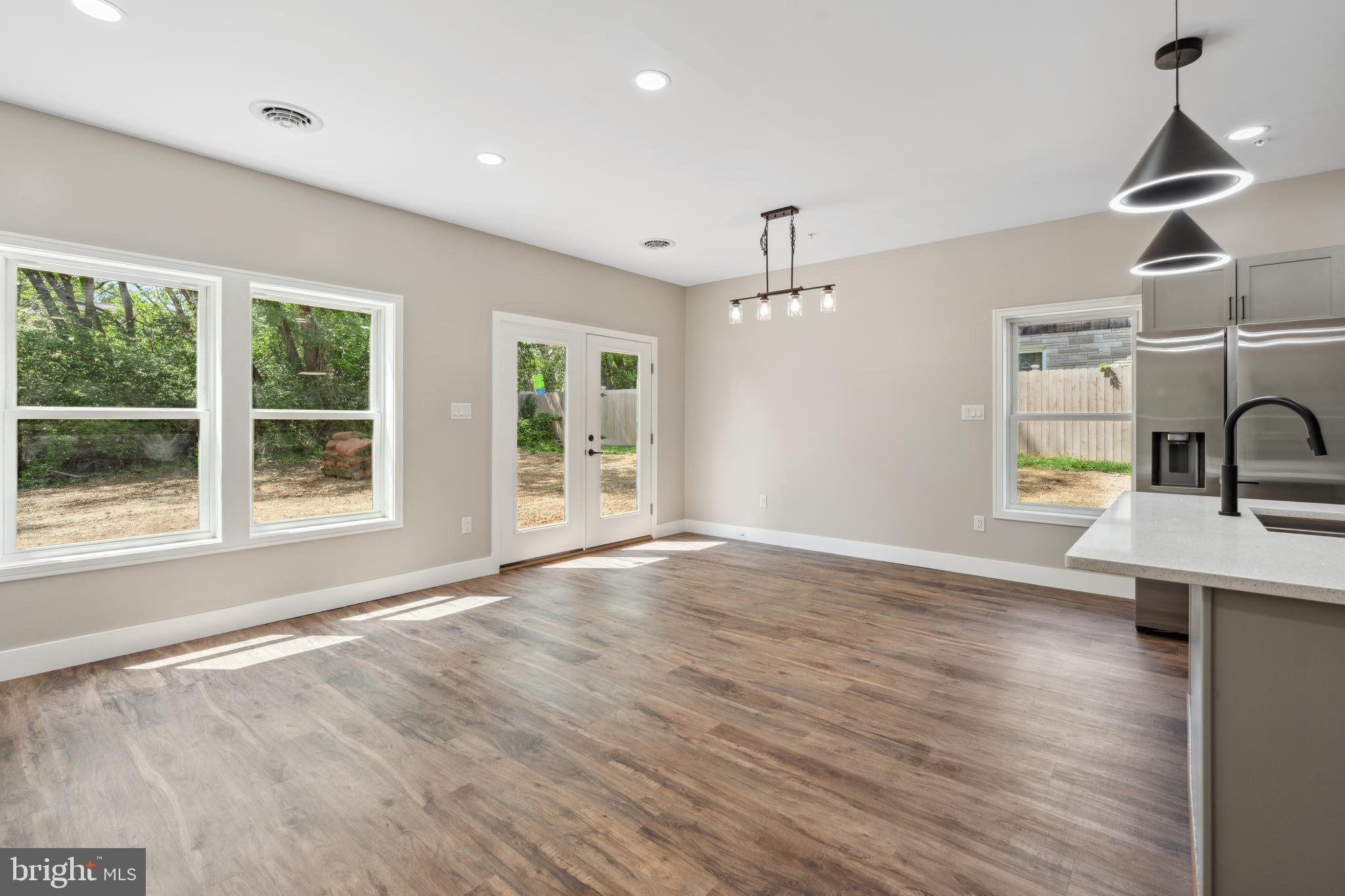 NORTH END - Residential