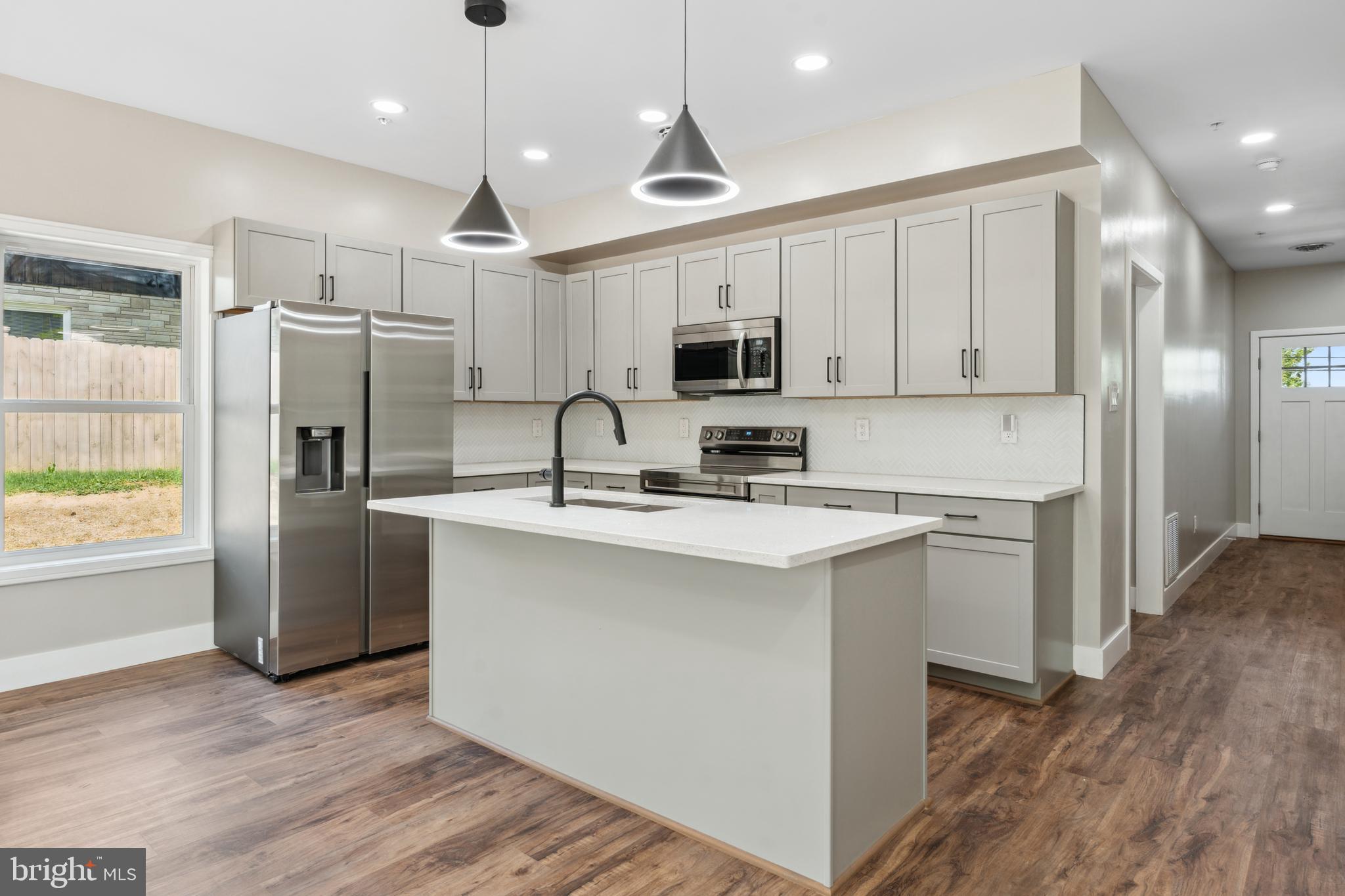 NORTH END - Residential