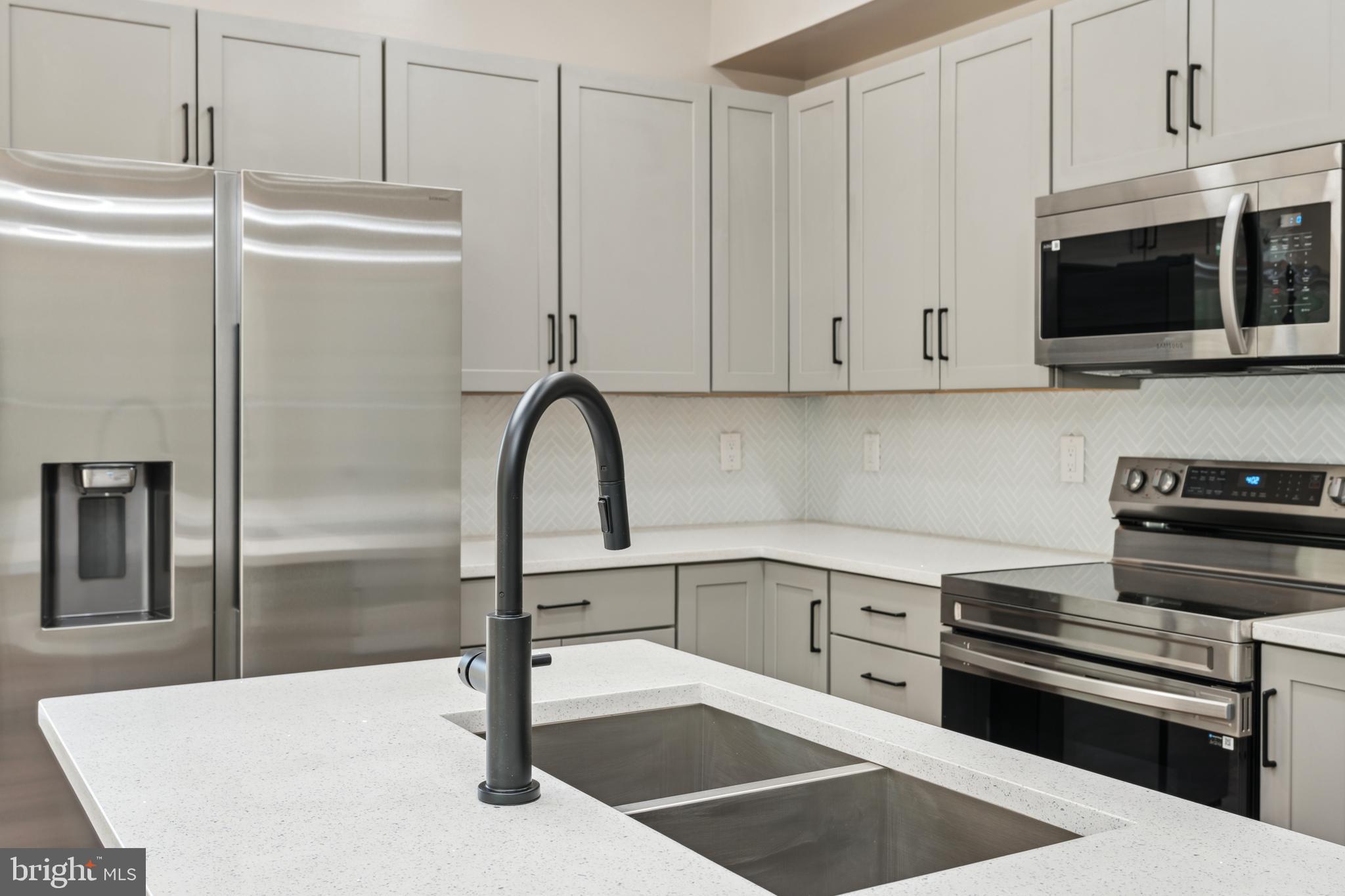 NORTH END - Residential