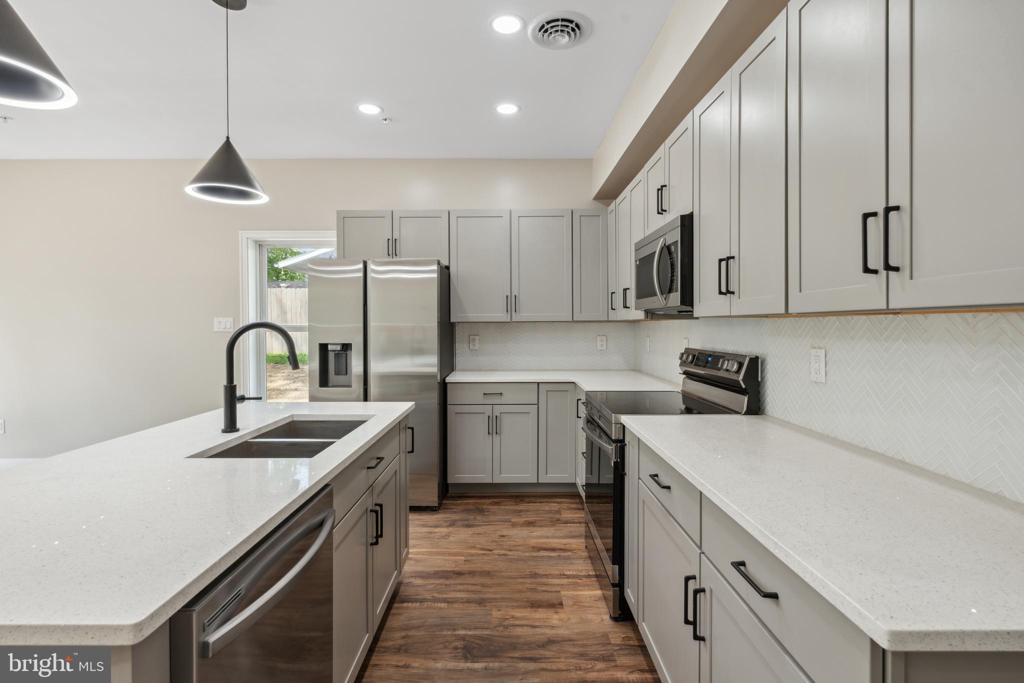 NORTH END - Residential