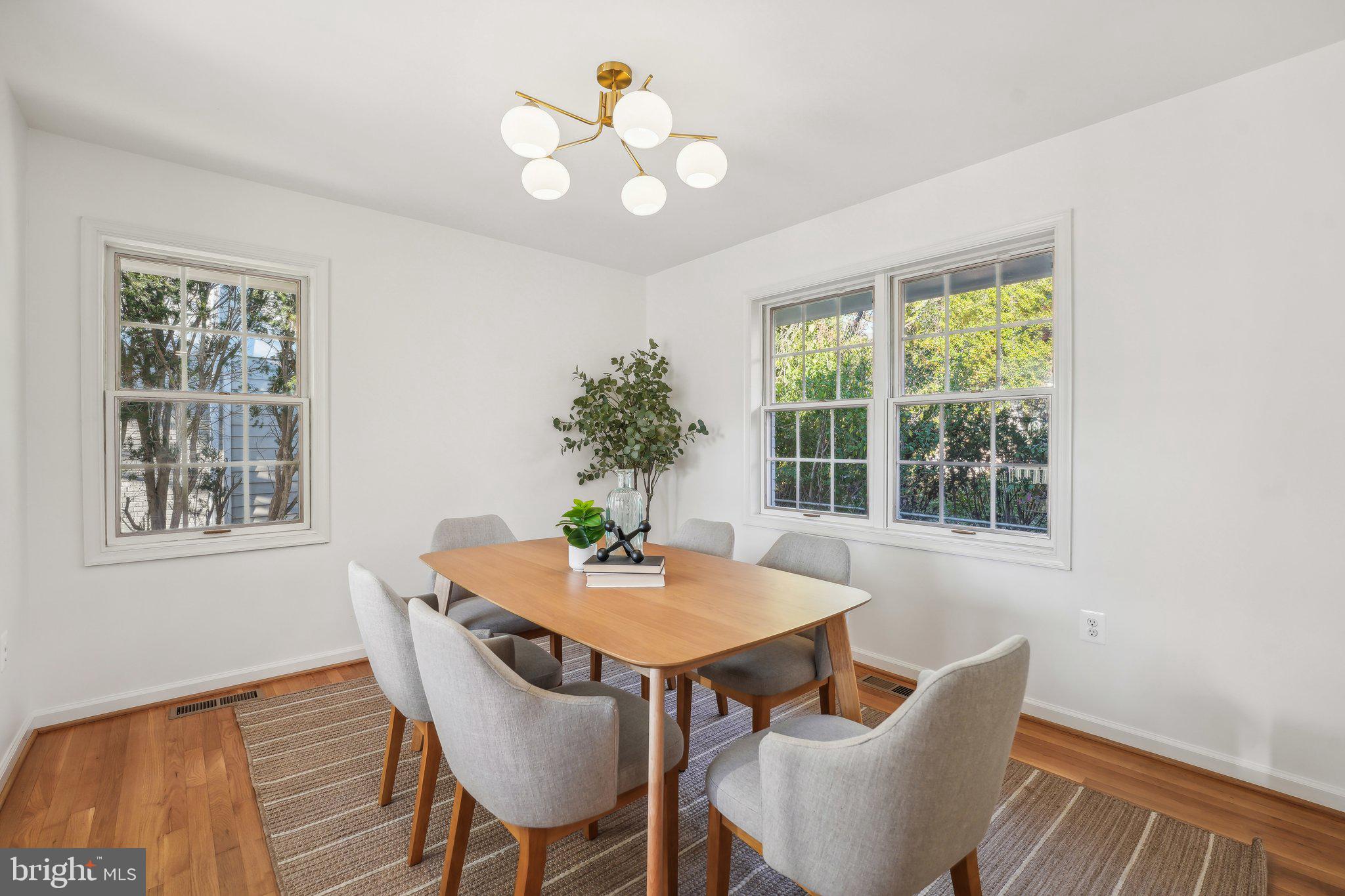 OVER LEE KNOLLS - Residential