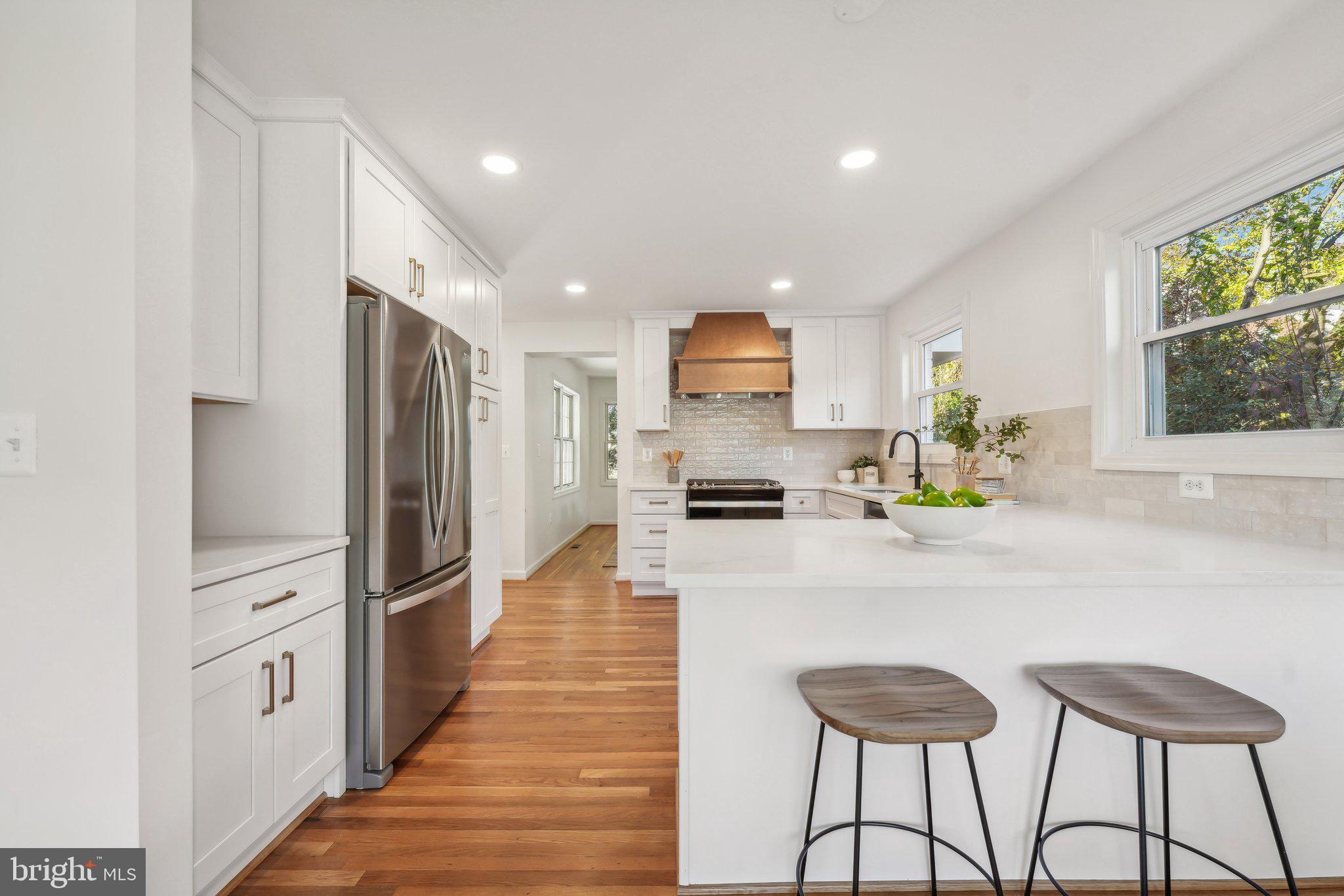 OVER LEE KNOLLS - Residential