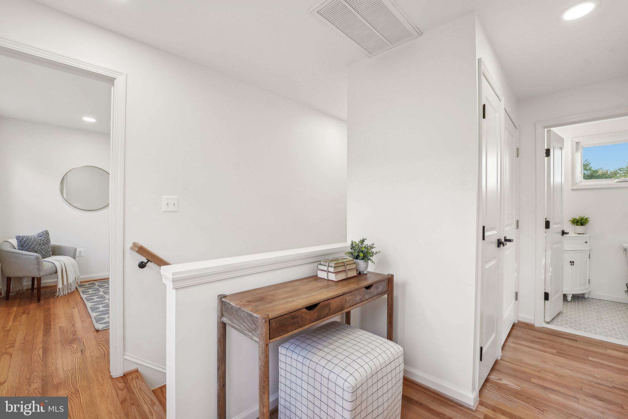 OVER LEE KNOLLS - Residential