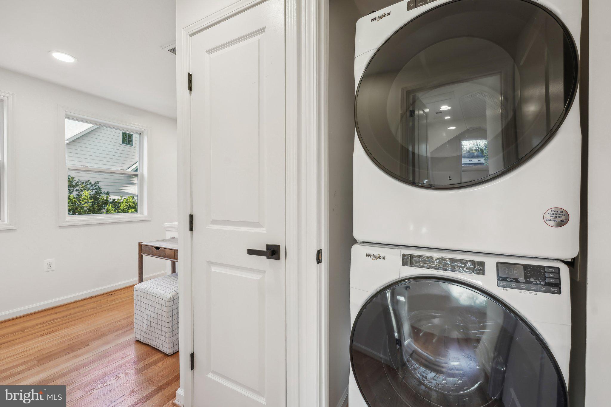 OVER LEE KNOLLS - Residential