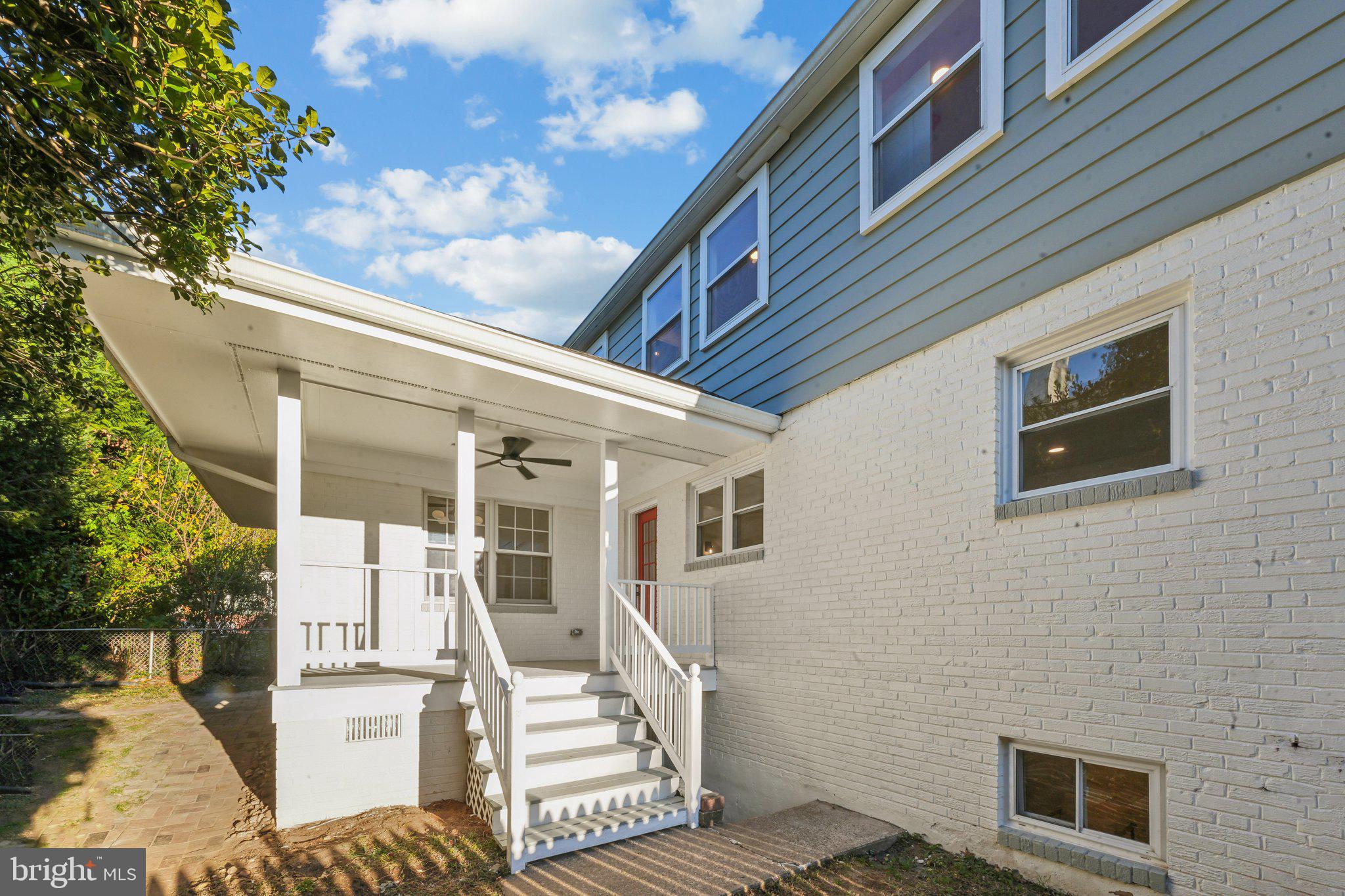 OVER LEE KNOLLS - Residential