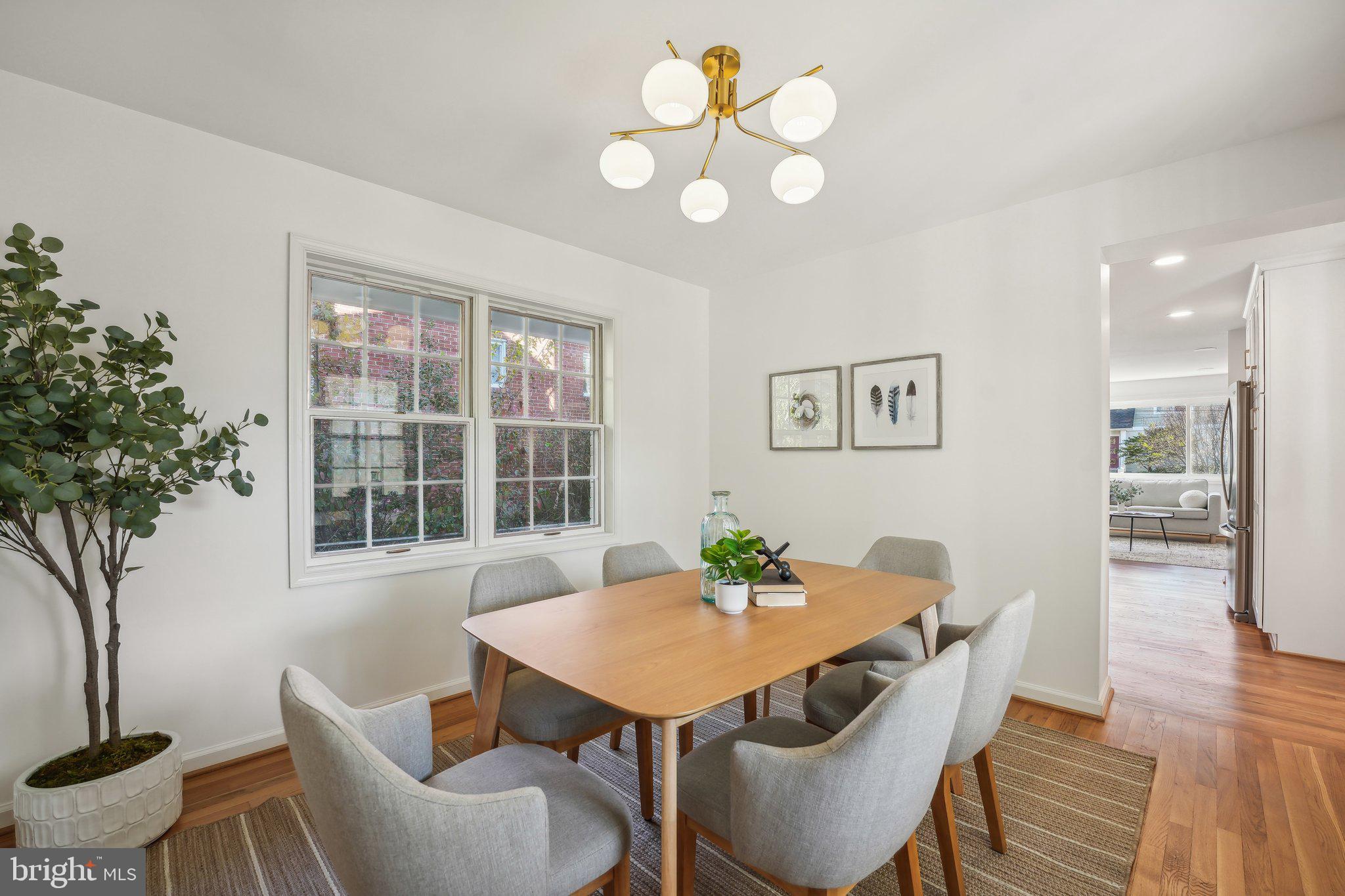 OVER LEE KNOLLS - Residential