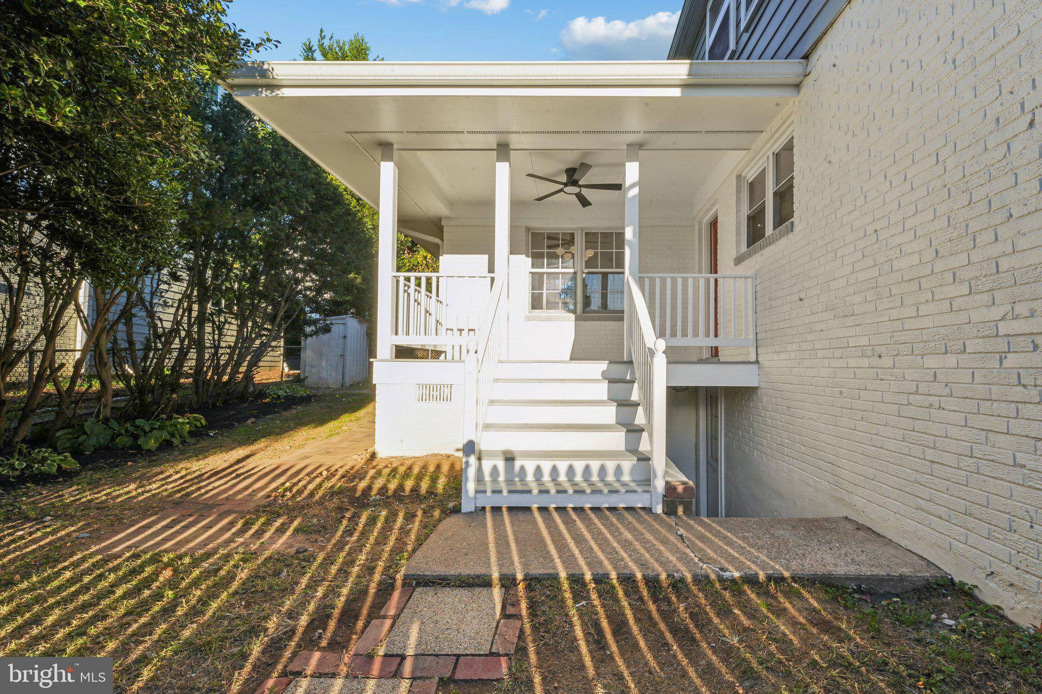 OVER LEE KNOLLS - Residential