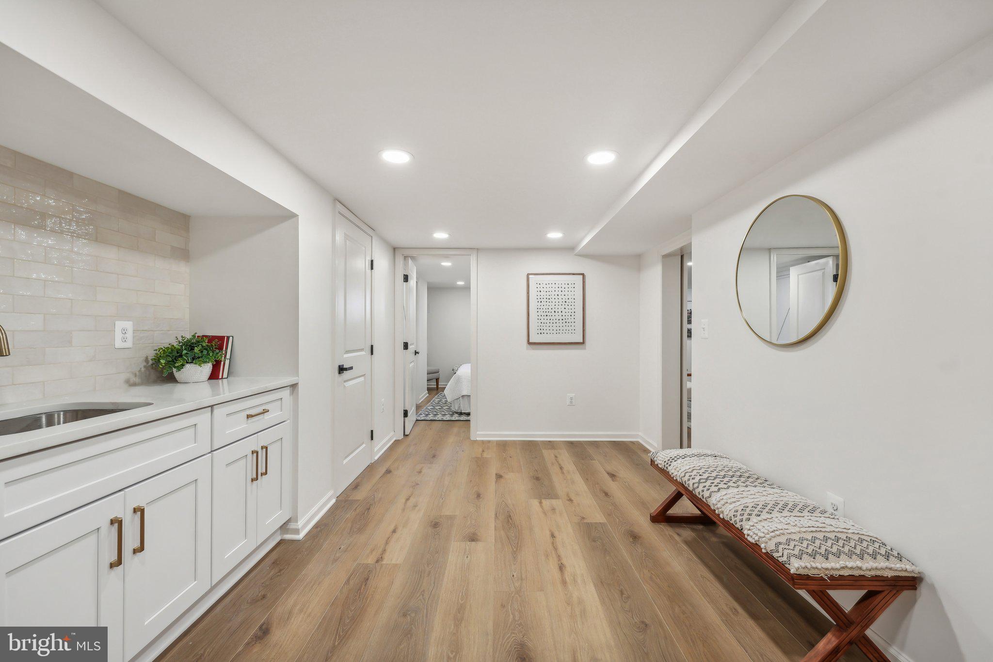 OVER LEE KNOLLS - Residential