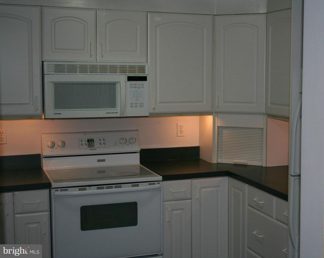 DOGWOOD HILL - Residential Lease