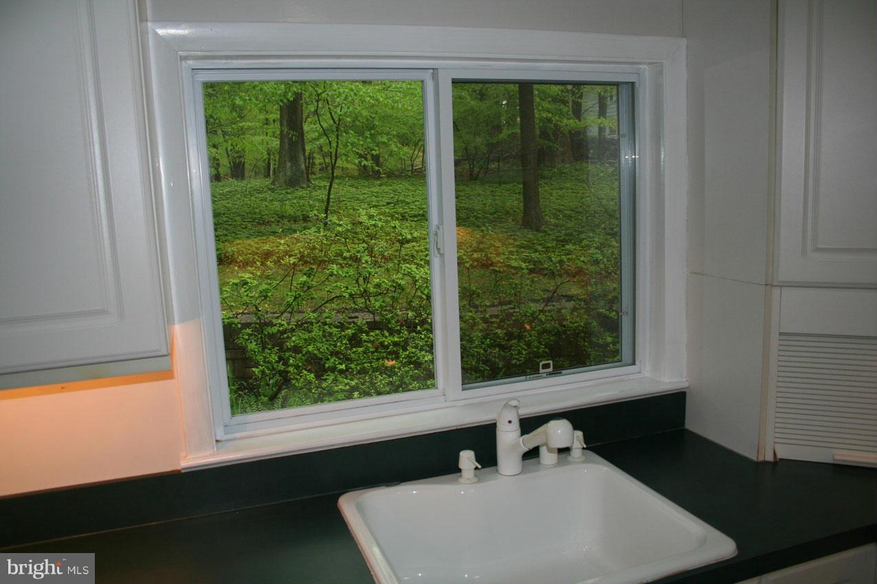 DOGWOOD HILL - Residential Lease