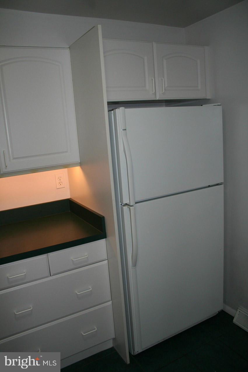 DOGWOOD HILL - Residential Lease