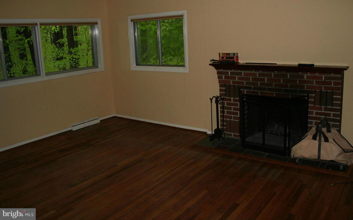 DOGWOOD HILL - Residential Lease