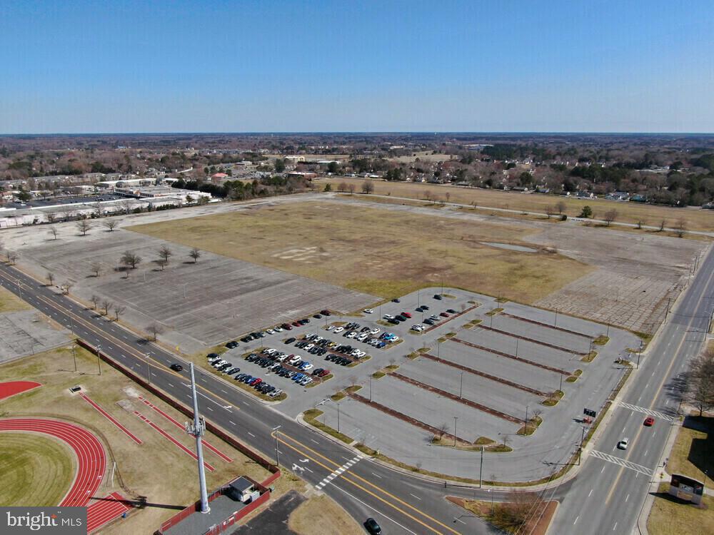 CIVIC AVENUE & BEAGLIN PARK DRIVE