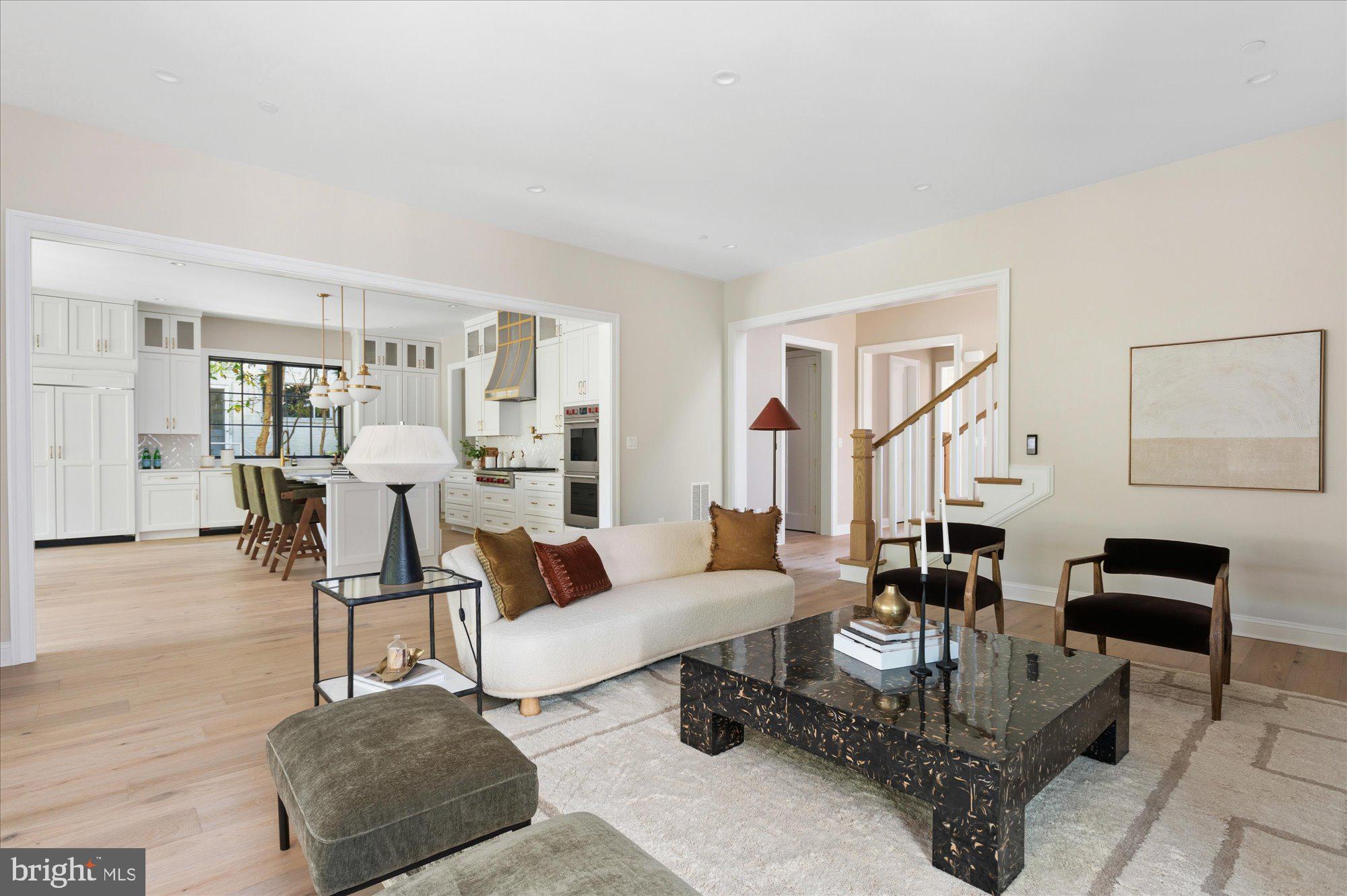 FOREST HILLS - Residential