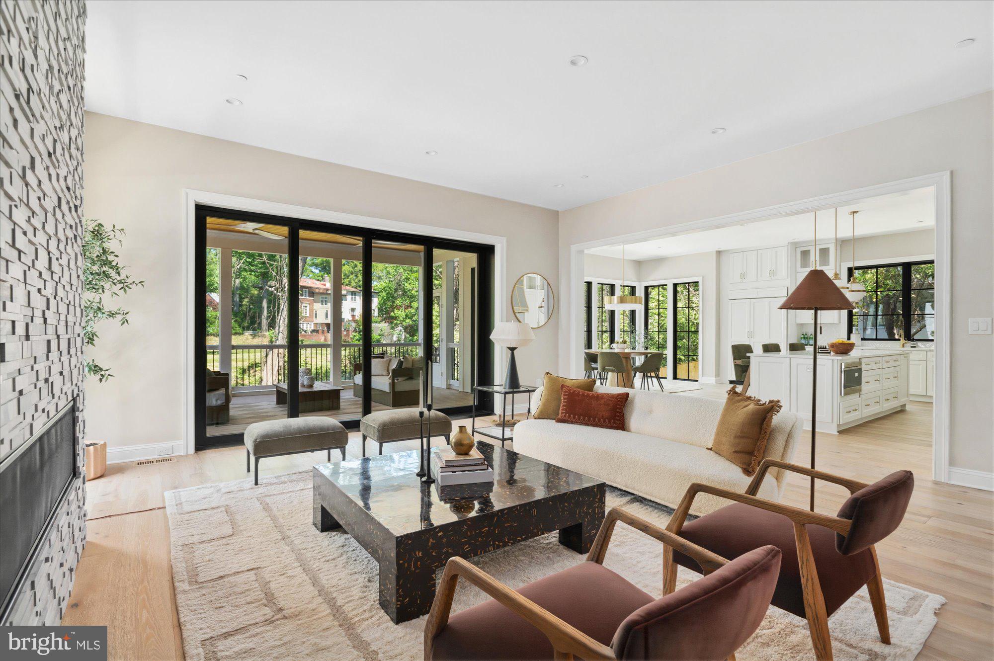 FOREST HILLS - Residential