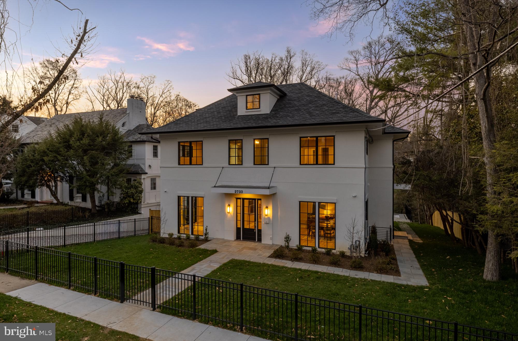 FOREST HILLS - Residential