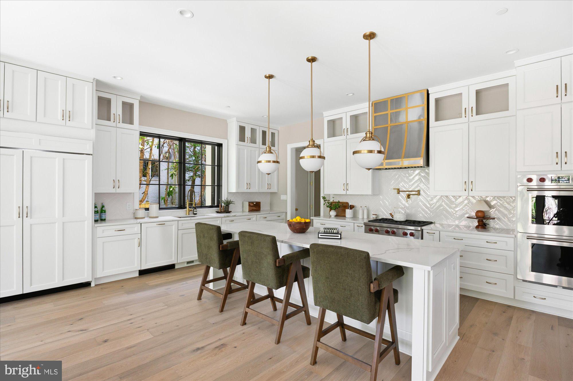 FOREST HILLS - Residential